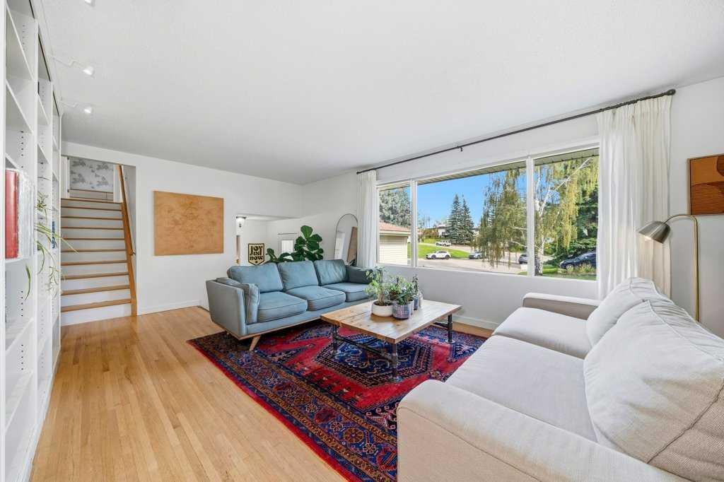106 Dalgleish Bay NW