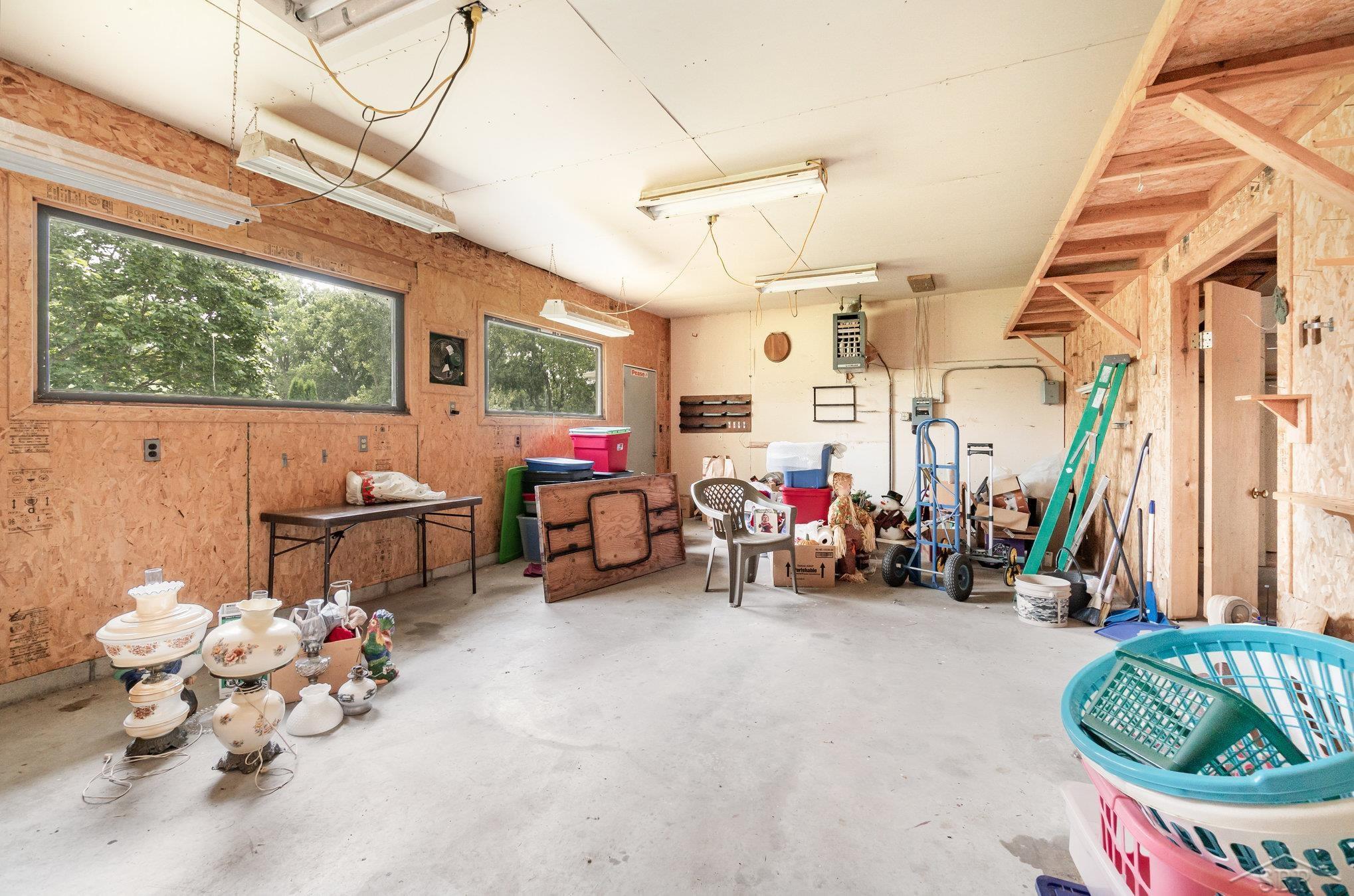 Saginaw, Michigan 48609, United States, 3 Bedrooms Bedrooms, ,2 BathroomsBathrooms,Residential,Active,188668