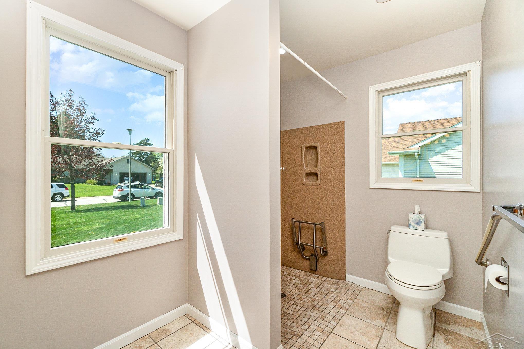 Saginaw, Michigan 48603, United States, 3 Bedrooms Bedrooms, ,2 BathroomsBathrooms,Residential,Pending,133802