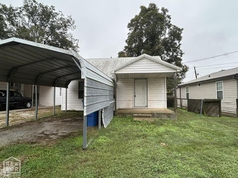 Photo of 725 Sharon Circle, Corning, AR 72422 (MLS # 10125718)