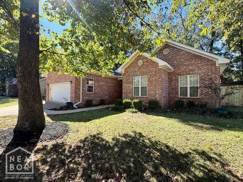 Photo of 2813 Freedom Drive, Jonesboro, AR 72401 (MLS # 10125485)