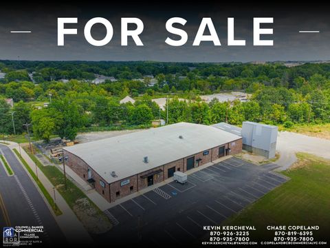Photo of 310 Reeves Street, Jonesboro, AR 72401 (MLS # 10124249)