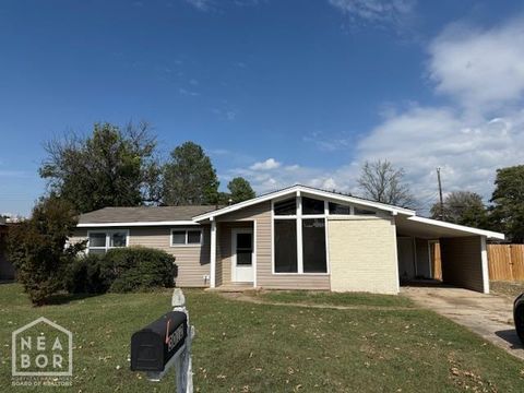 Photo of 3012 Kingsbury St, Jonesboro, AR 72401 (MLS # 10125647)