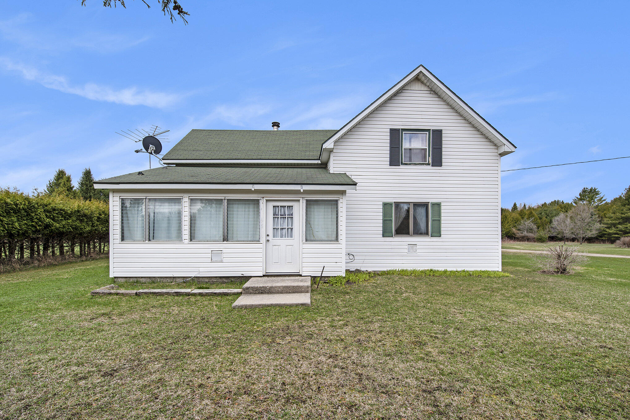 Levering, Michigan 49755, United States, 4 Bedrooms Bedrooms, ,1 BathroomBathrooms,Residential,Active,122138