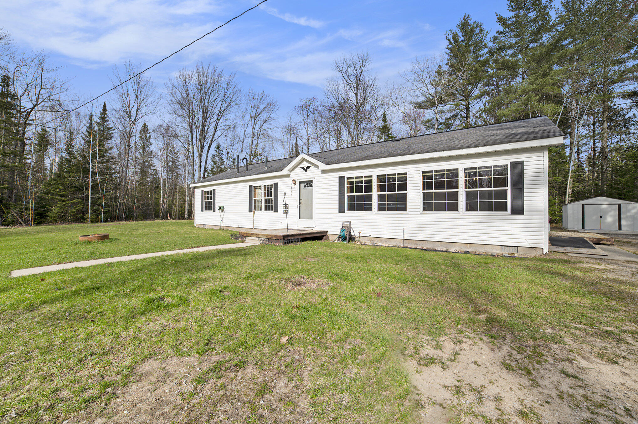 Cheboygan, Michigan 49721, United States, 3 Bedrooms Bedrooms, ,2 BathroomsBathrooms,Residential,Contingent,45594