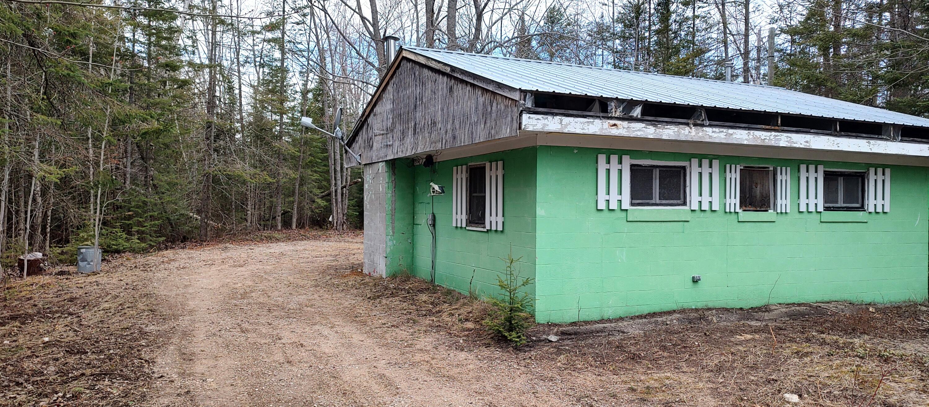 Cheboygan, Michigan 49721, United States, 3 Bedrooms Bedrooms, ,2 BathroomsBathrooms,Residential,Contingent,45594