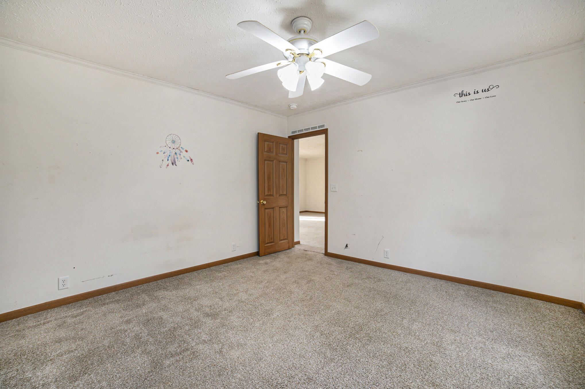 Cheboygan, Michigan 49721, United States, 3 Bedrooms Bedrooms, ,2 BathroomsBathrooms,Residential,Contingent,45594