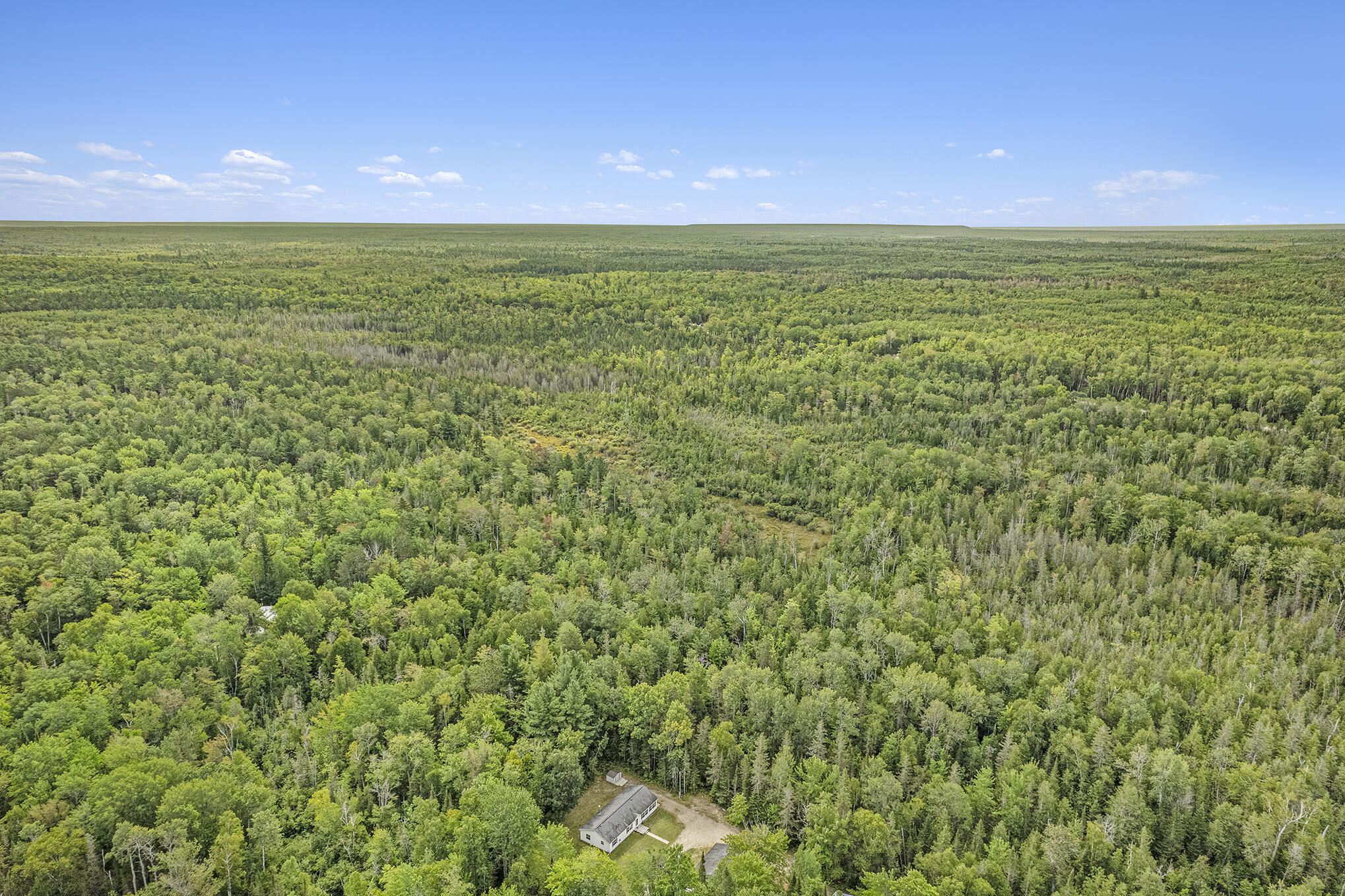 Cheboygan, Michigan 49721, United States, 3 Bedrooms Bedrooms, ,2 BathroomsBathrooms,Residential,Contingent,45594