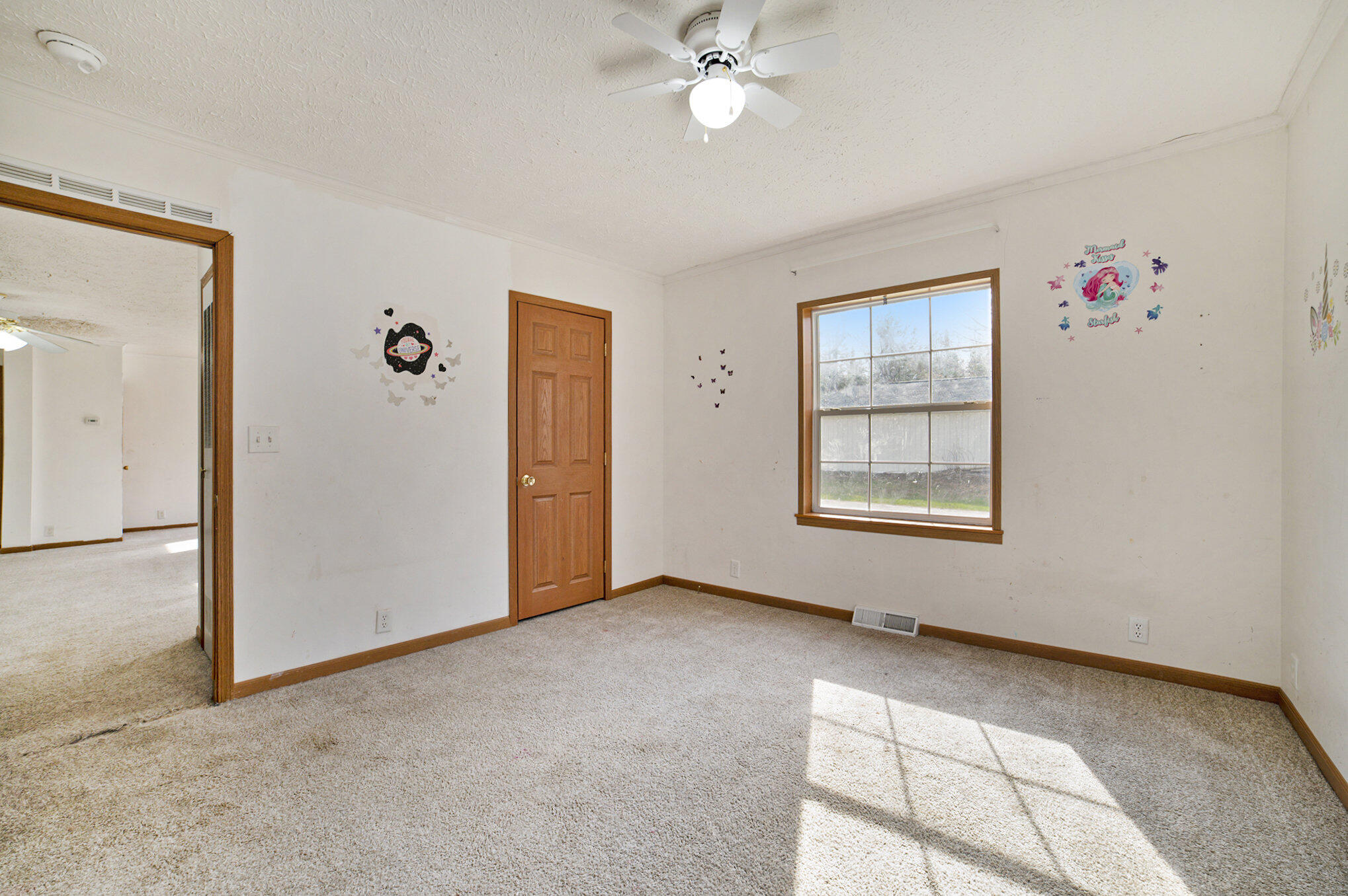 Cheboygan, Michigan 49721, United States, 3 Bedrooms Bedrooms, ,2 BathroomsBathrooms,Residential,Contingent,45594