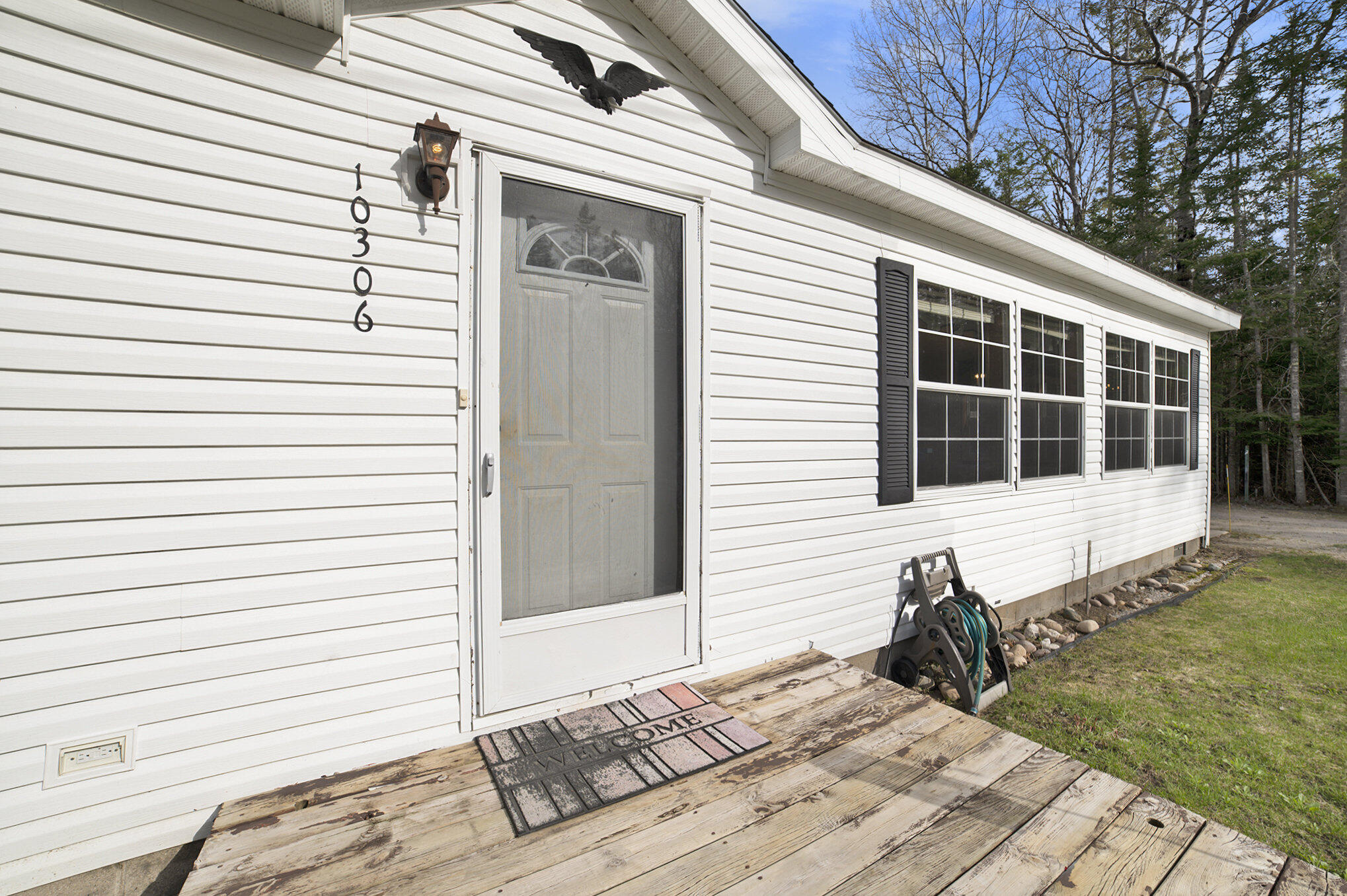 Cheboygan, Michigan 49721, United States, 3 Bedrooms Bedrooms, ,2 BathroomsBathrooms,Residential,Contingent,45594