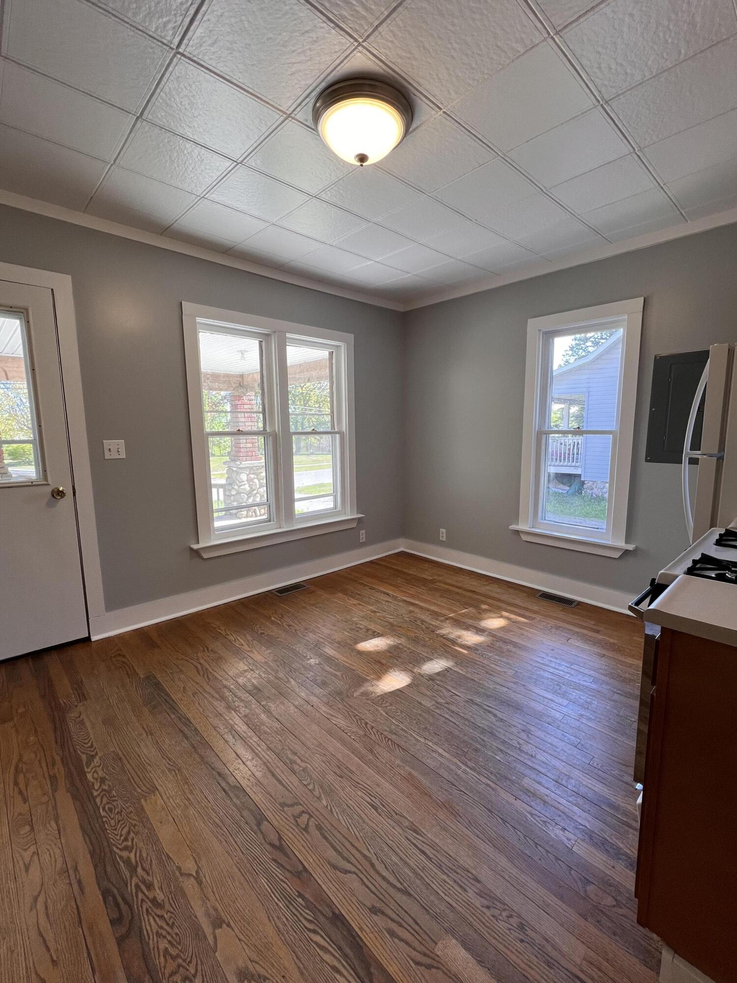 Cheboygan, Michigan 49721, United States, 2 Bedrooms Bedrooms, ,1 BathroomBathrooms,Residential,Active,138396