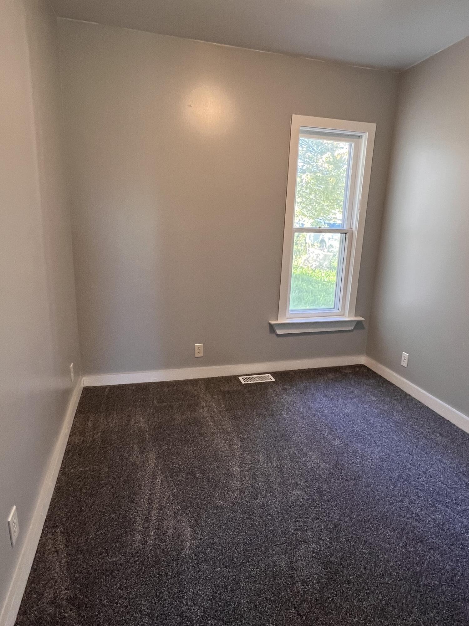 Cheboygan, Michigan 49721, United States, 2 Bedrooms Bedrooms, ,1 BathroomBathrooms,Residential,Active,138396