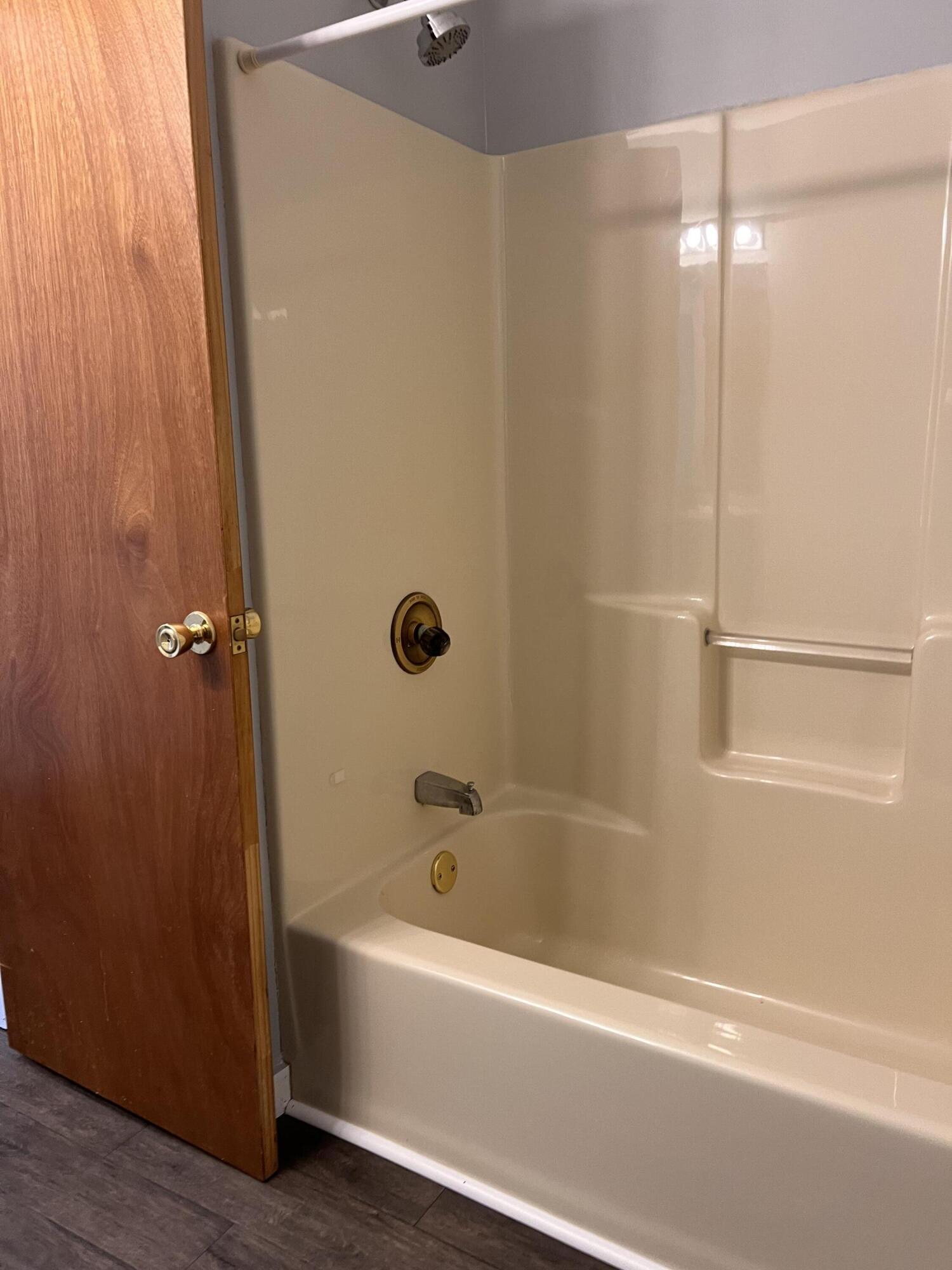 Cheboygan, Michigan 49721, United States, 2 Bedrooms Bedrooms, ,1 BathroomBathrooms,Residential,Active,138396