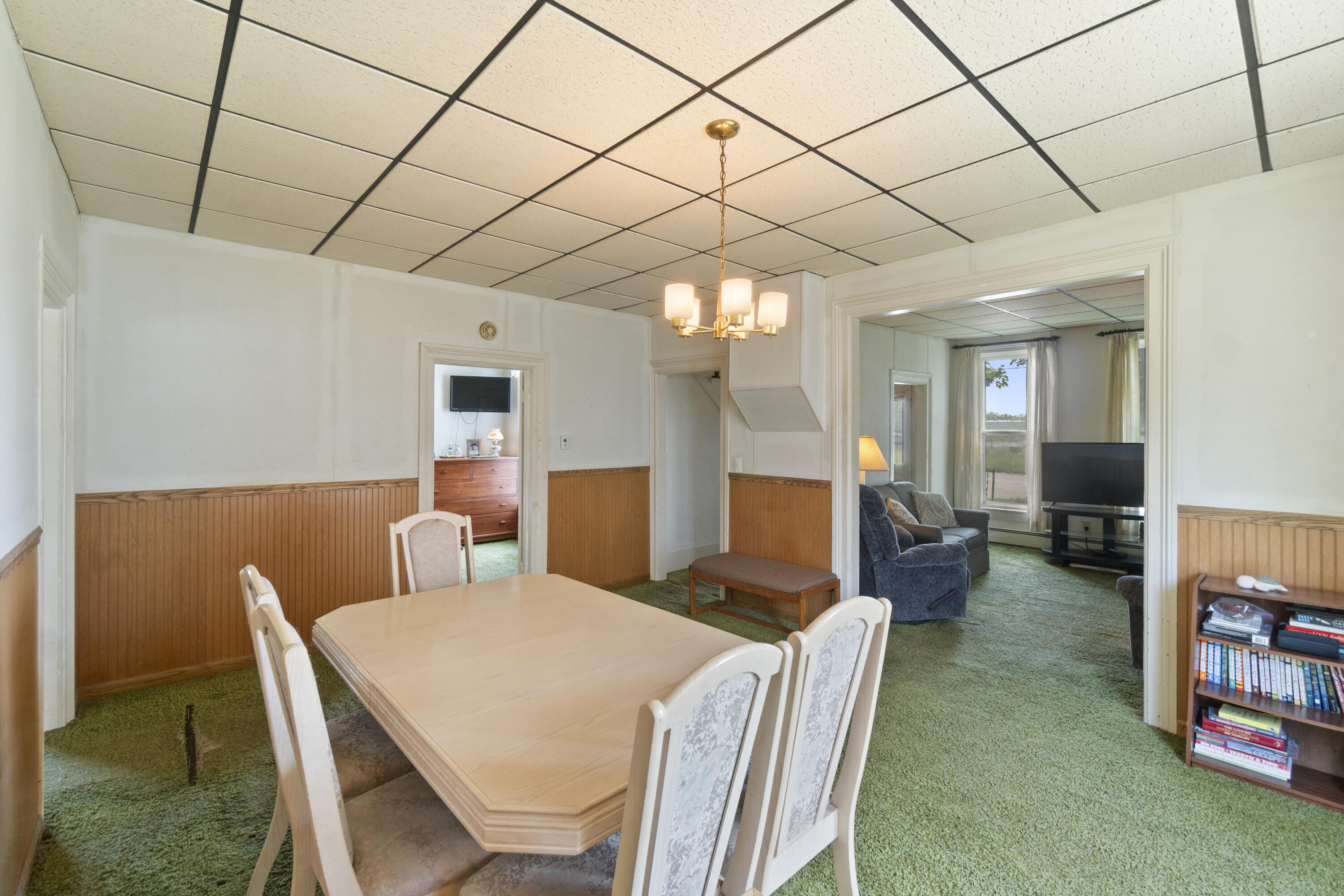 Cheboygan, Michigan 49721, United States, 5 Bedrooms Bedrooms, ,2 BathroomsBathrooms,Residential,Active,150610