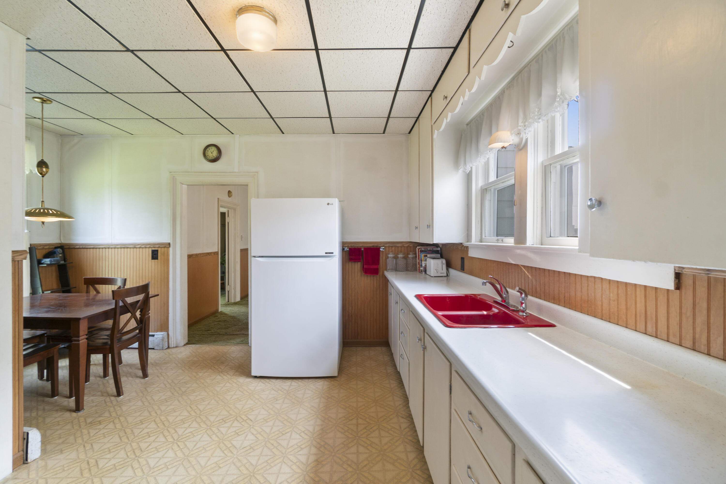 Cheboygan, Michigan 49721, United States, 5 Bedrooms Bedrooms, ,2 BathroomsBathrooms,Residential,Active,150610