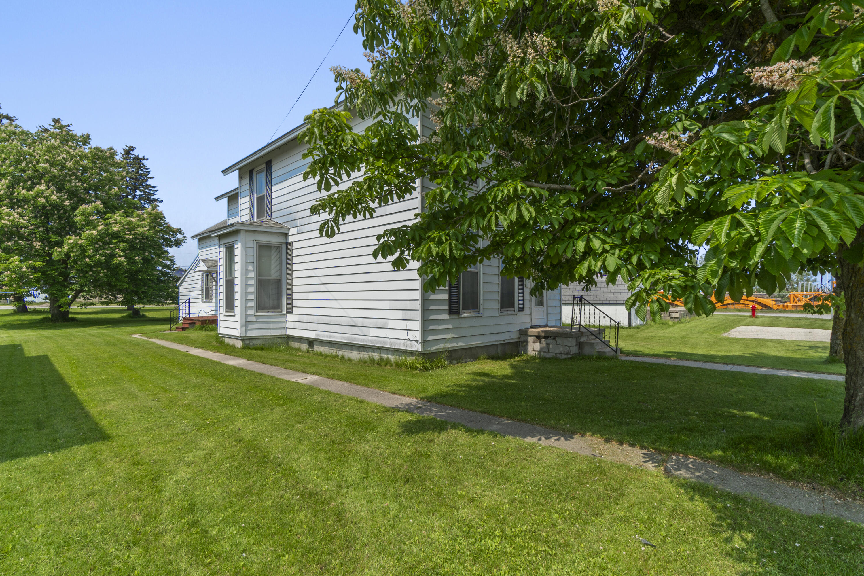 Cheboygan, Michigan 49721, United States, 5 Bedrooms Bedrooms, ,2 BathroomsBathrooms,Residential,Active,150610