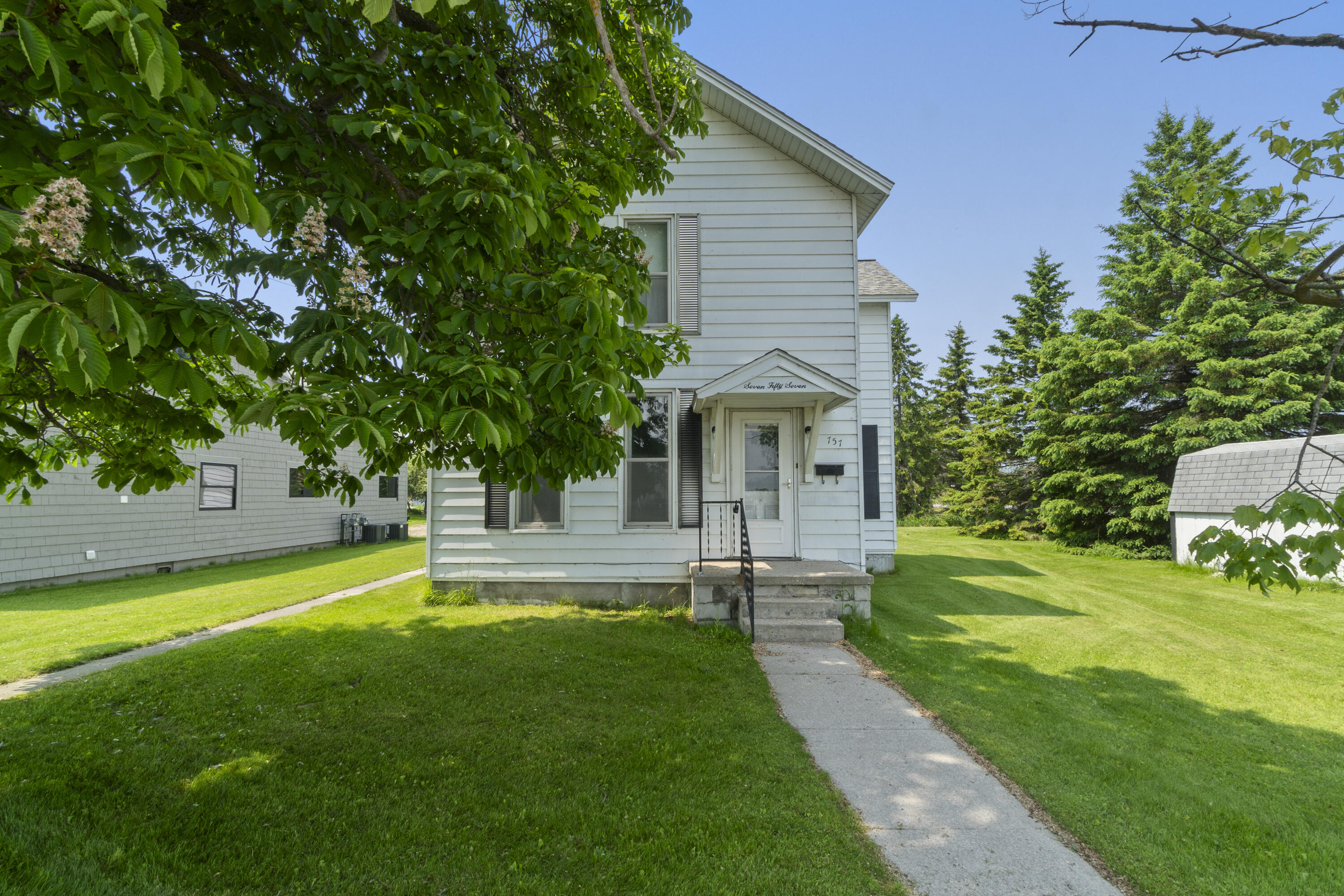 Cheboygan, Michigan 49721, United States, 5 Bedrooms Bedrooms, ,2 BathroomsBathrooms,Residential,Active,150610