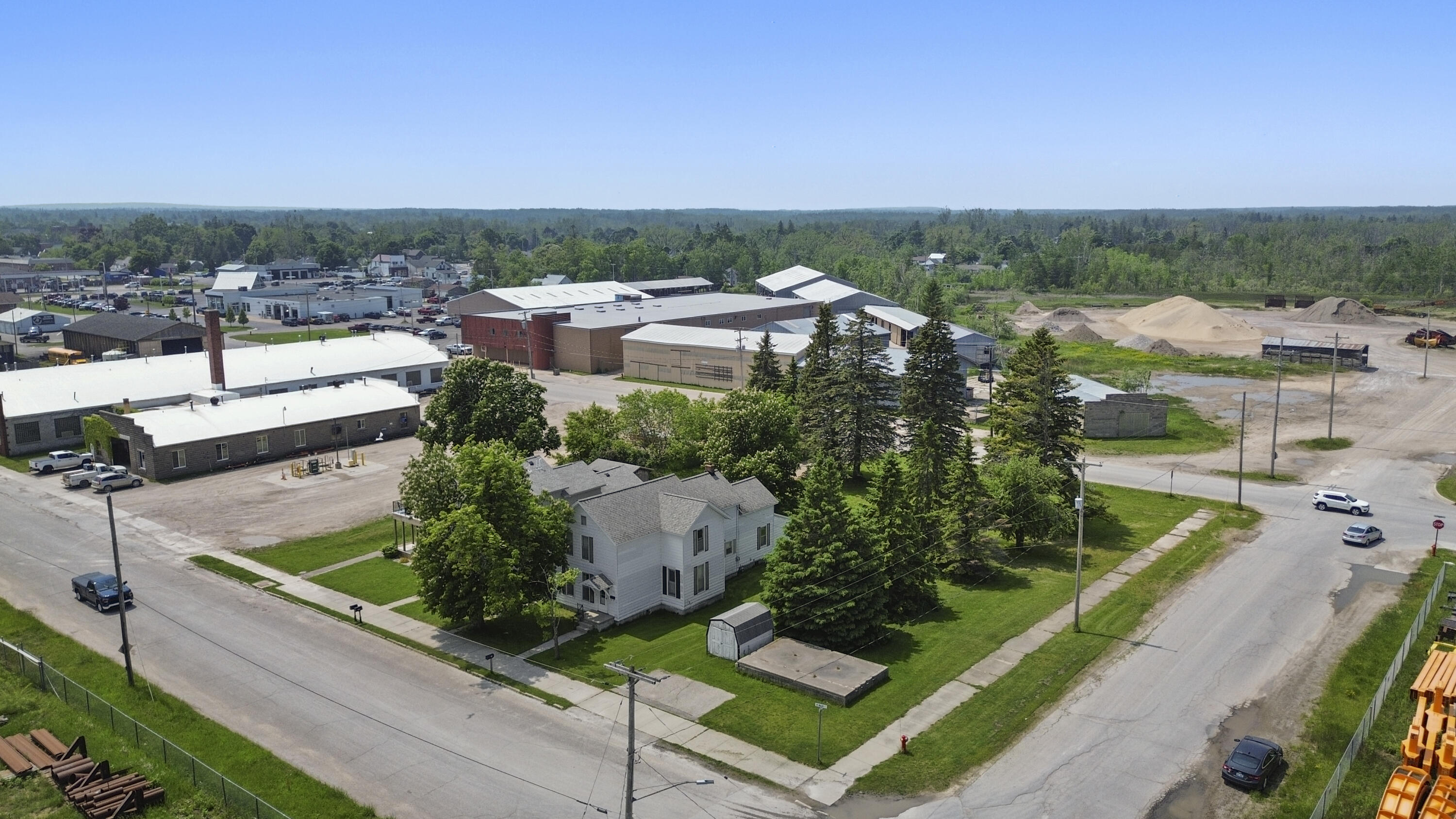 Cheboygan, Michigan 49721, United States, 5 Bedrooms Bedrooms, ,2 BathroomsBathrooms,Residential,Active,150610