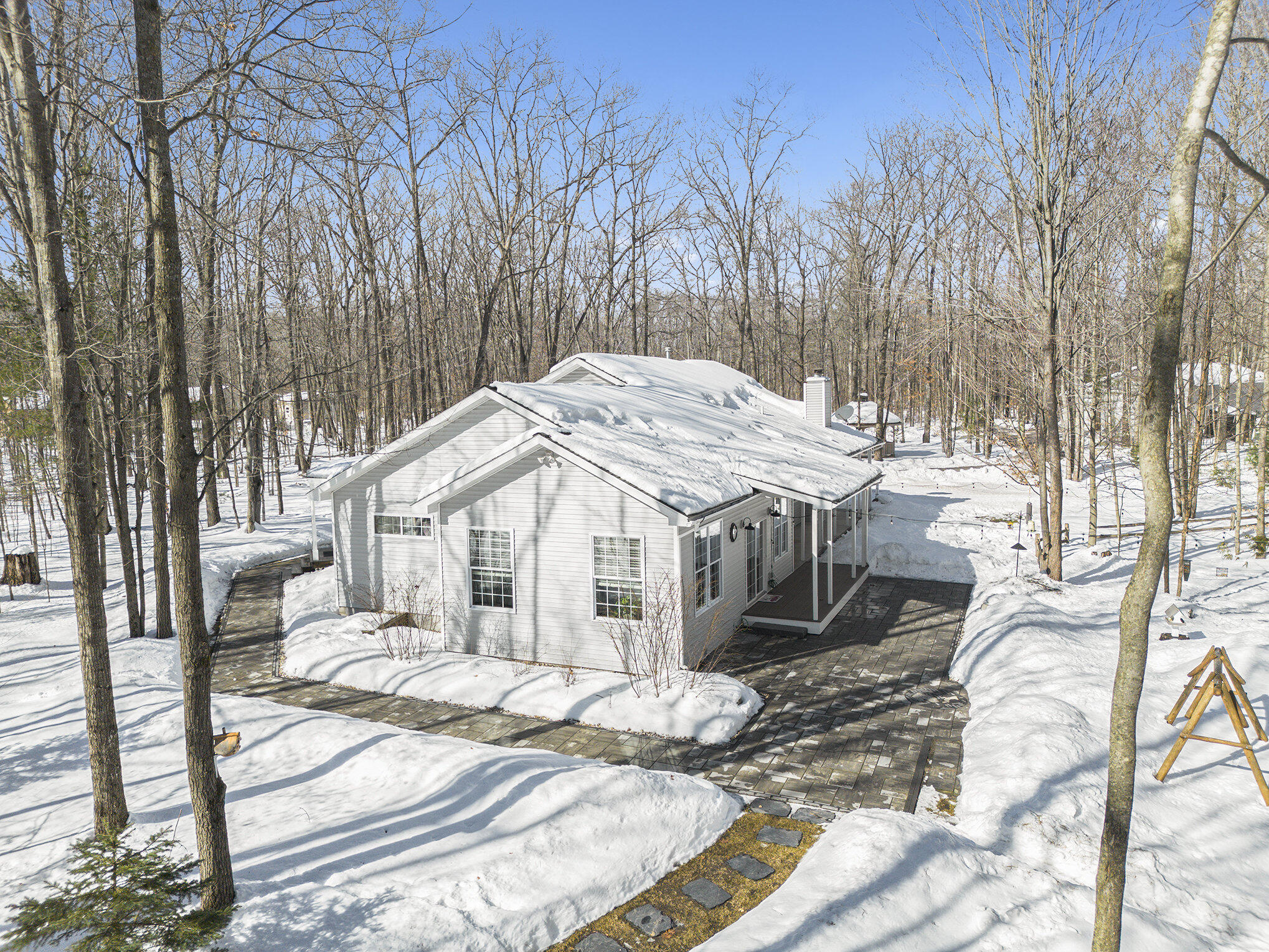 Indian River, Michigan 49749, United States, 3 Bedrooms Bedrooms, ,3 BathroomsBathrooms,Residential,Contingent,76778