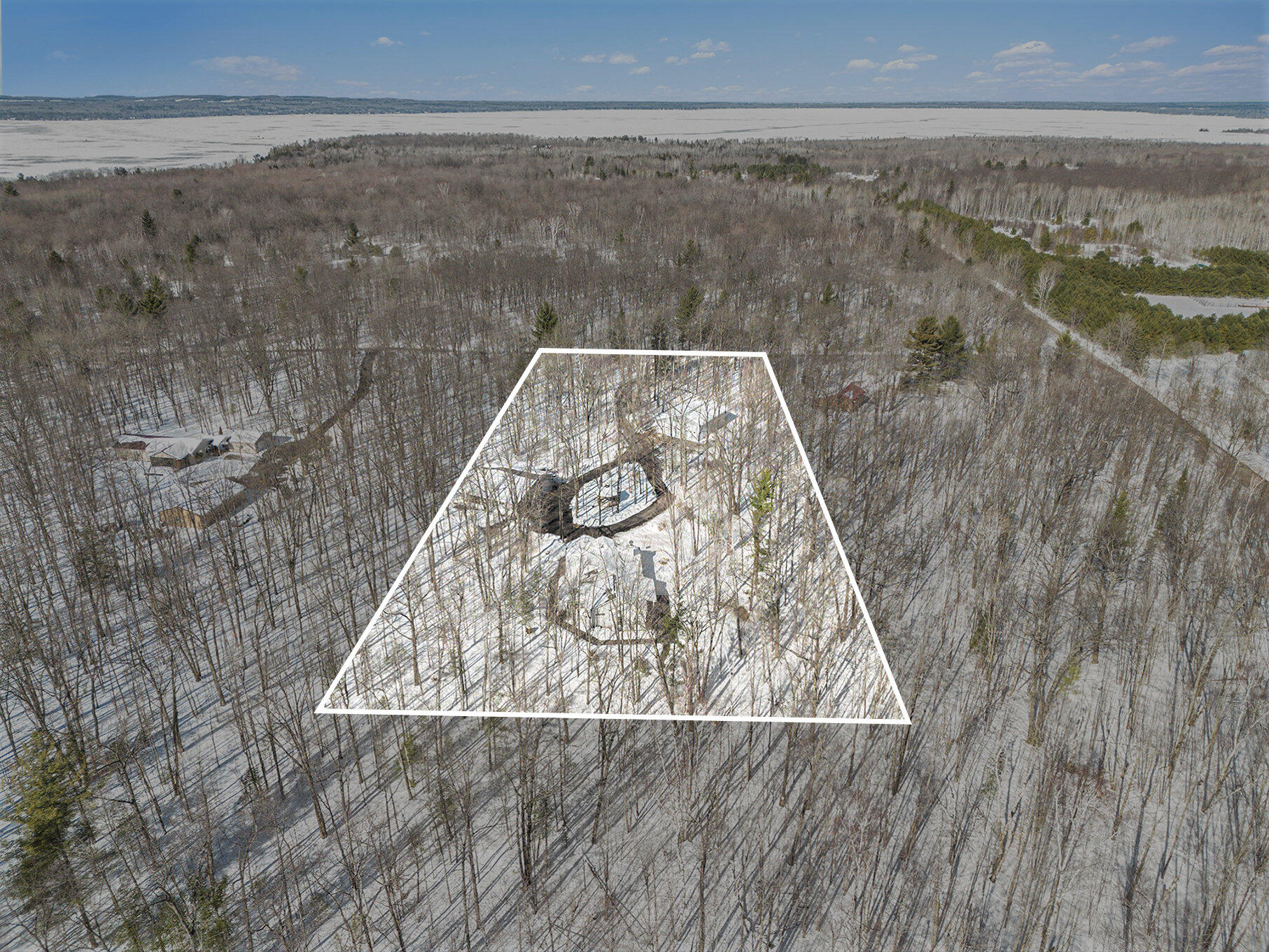 Indian River, Michigan 49749, United States, 3 Bedrooms Bedrooms, ,3 BathroomsBathrooms,Residential,Contingent,76778