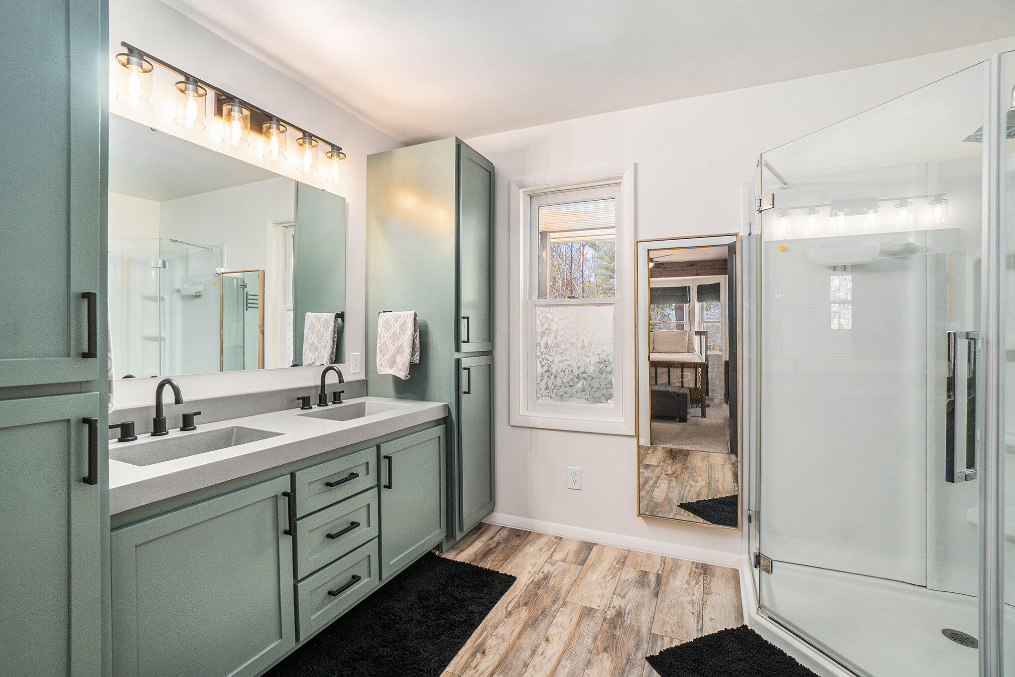 Cheboygan, Michigan 49721, United States, 3 Bedrooms Bedrooms, ,3 BathroomsBathrooms,Residential,Contingent,110997