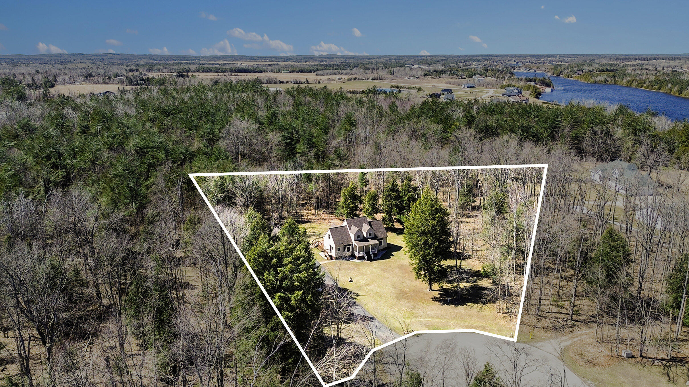 Cheboygan, Michigan 49721, United States, 3 Bedrooms Bedrooms, ,3 BathroomsBathrooms,Residential,Contingent,110997