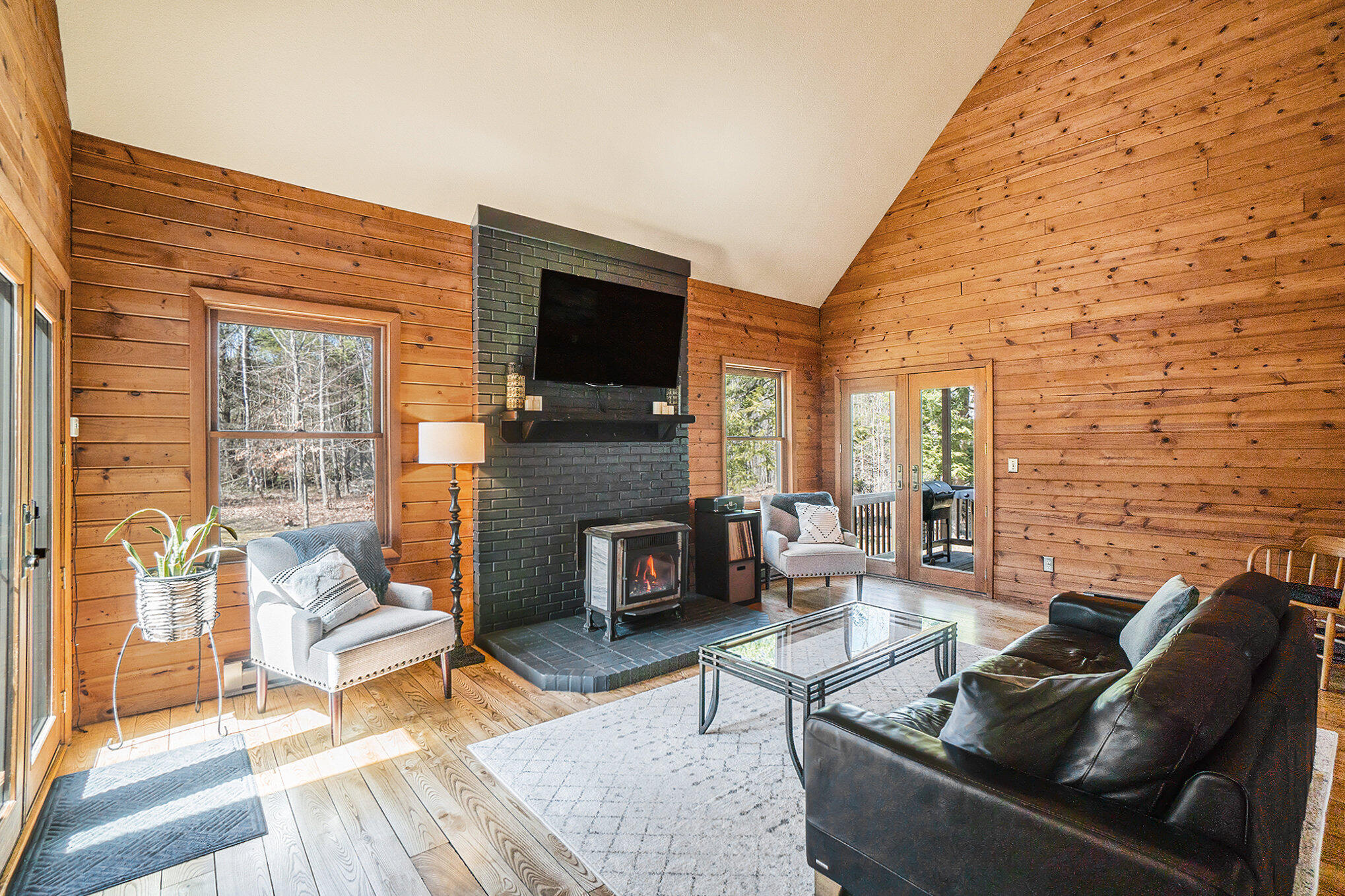 Cheboygan, Michigan 49721, United States, 3 Bedrooms Bedrooms, ,3 BathroomsBathrooms,Residential,Contingent,110997