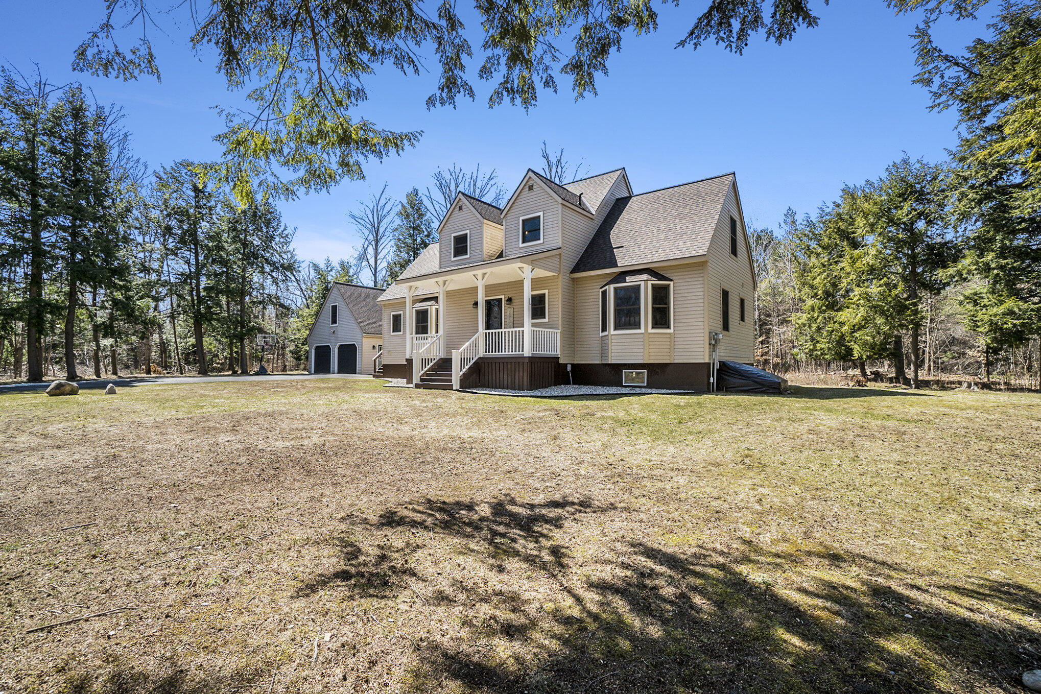 Cheboygan, Michigan 49721, United States, 3 Bedrooms Bedrooms, ,3 BathroomsBathrooms,Residential,Contingent,110997