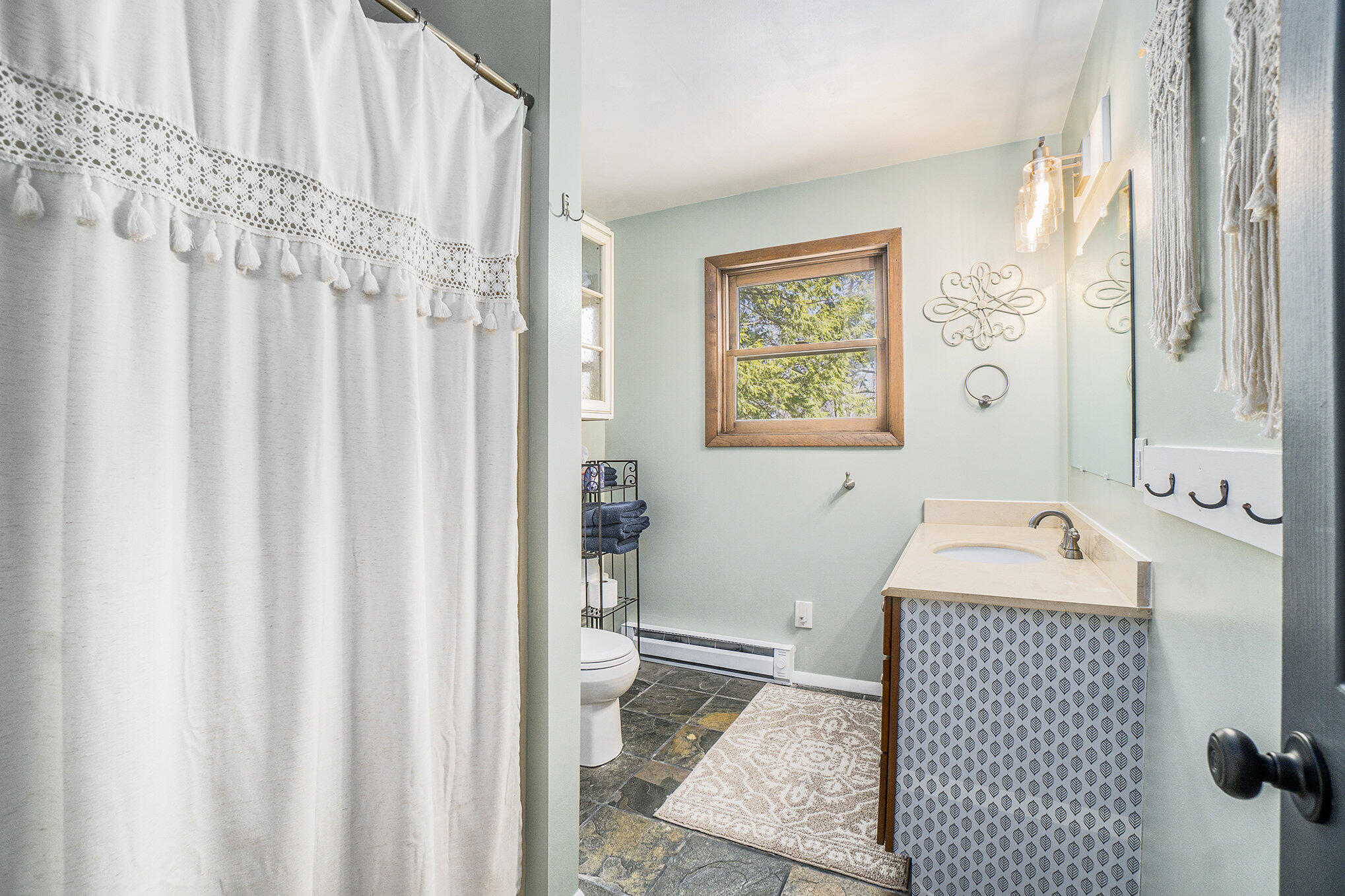 Cheboygan, Michigan 49721, United States, 3 Bedrooms Bedrooms, ,3 BathroomsBathrooms,Residential,Contingent,110997