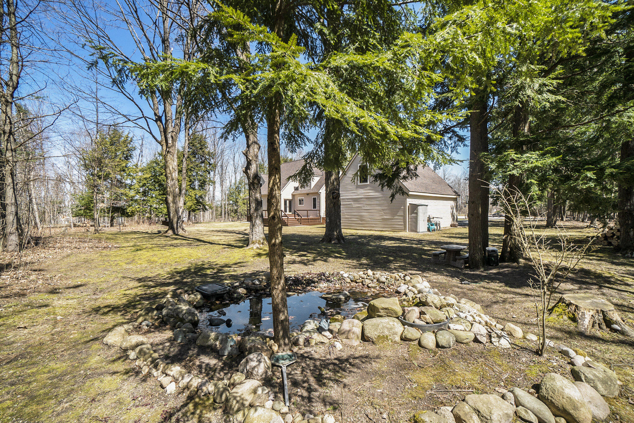 Cheboygan, Michigan 49721, United States, 3 Bedrooms Bedrooms, ,3 BathroomsBathrooms,Residential,Contingent,110997