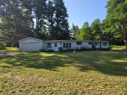 1301 WASHINGTON AVE, GAYLORD, MI 49735 - Image 01d5fe836b4b8a8dc318238fcff634b3/1608882001