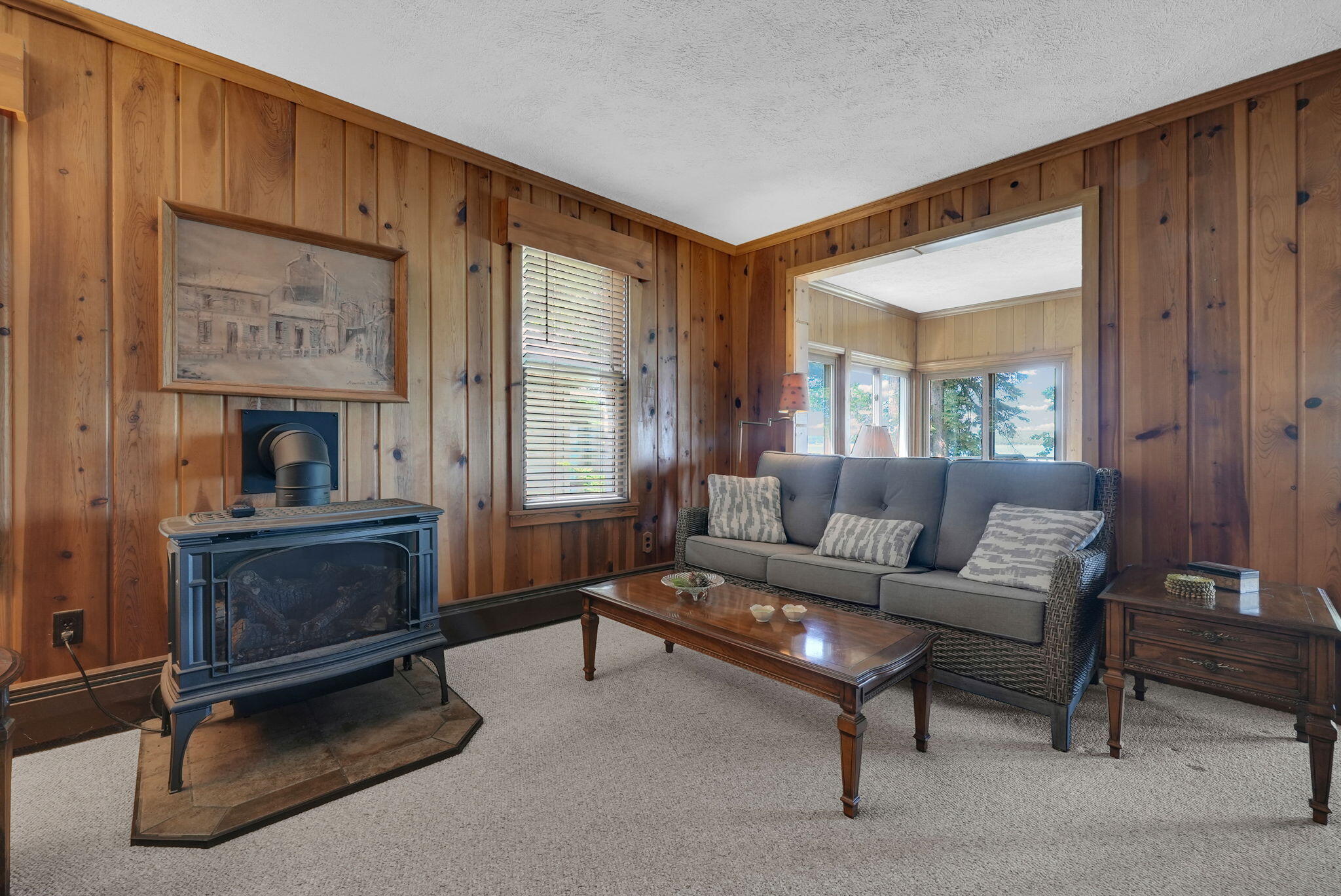 Enjoy breathtaking sunsets from this Higgins Lake waterfront home loca – image 16