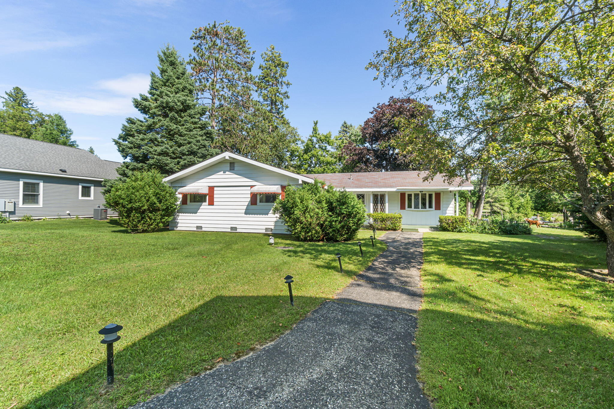 Cheboygan, Michigan 49721, United States, 3 Bedrooms Bedrooms, ,2 BathroomsBathrooms,Residential,Pending,181024