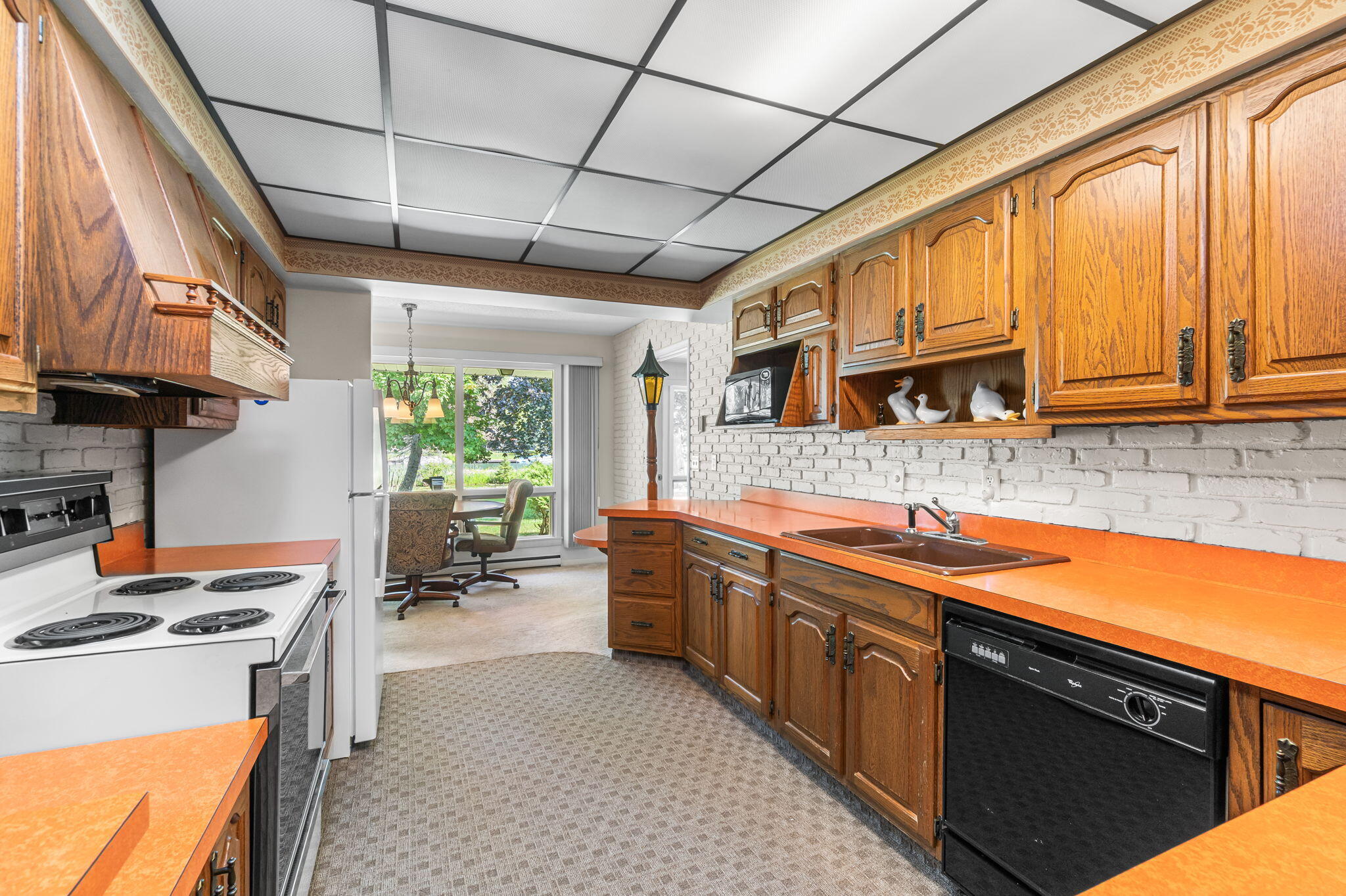 Cheboygan, Michigan 49721, United States, 3 Bedrooms Bedrooms, ,2 BathroomsBathrooms,Residential,Pending,181024