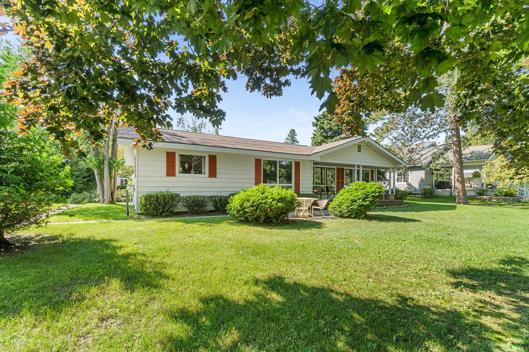 Cheboygan, Michigan 49721, United States, 3 Bedrooms Bedrooms, ,2 BathroomsBathrooms,Residential,Pending,181024