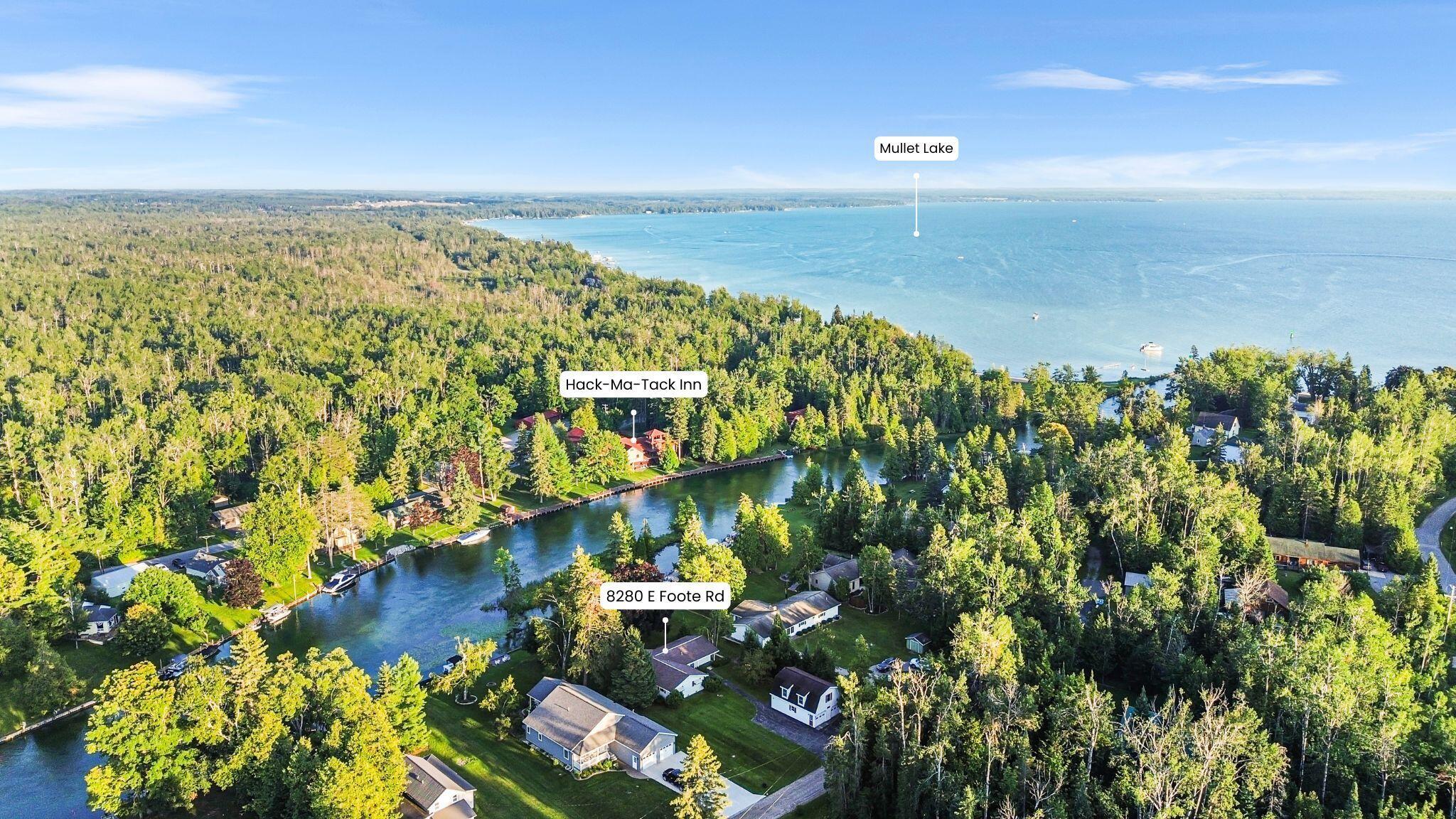 Cheboygan, Michigan 49721, United States, 3 Bedrooms Bedrooms, ,2 BathroomsBathrooms,Residential,Pending,181024