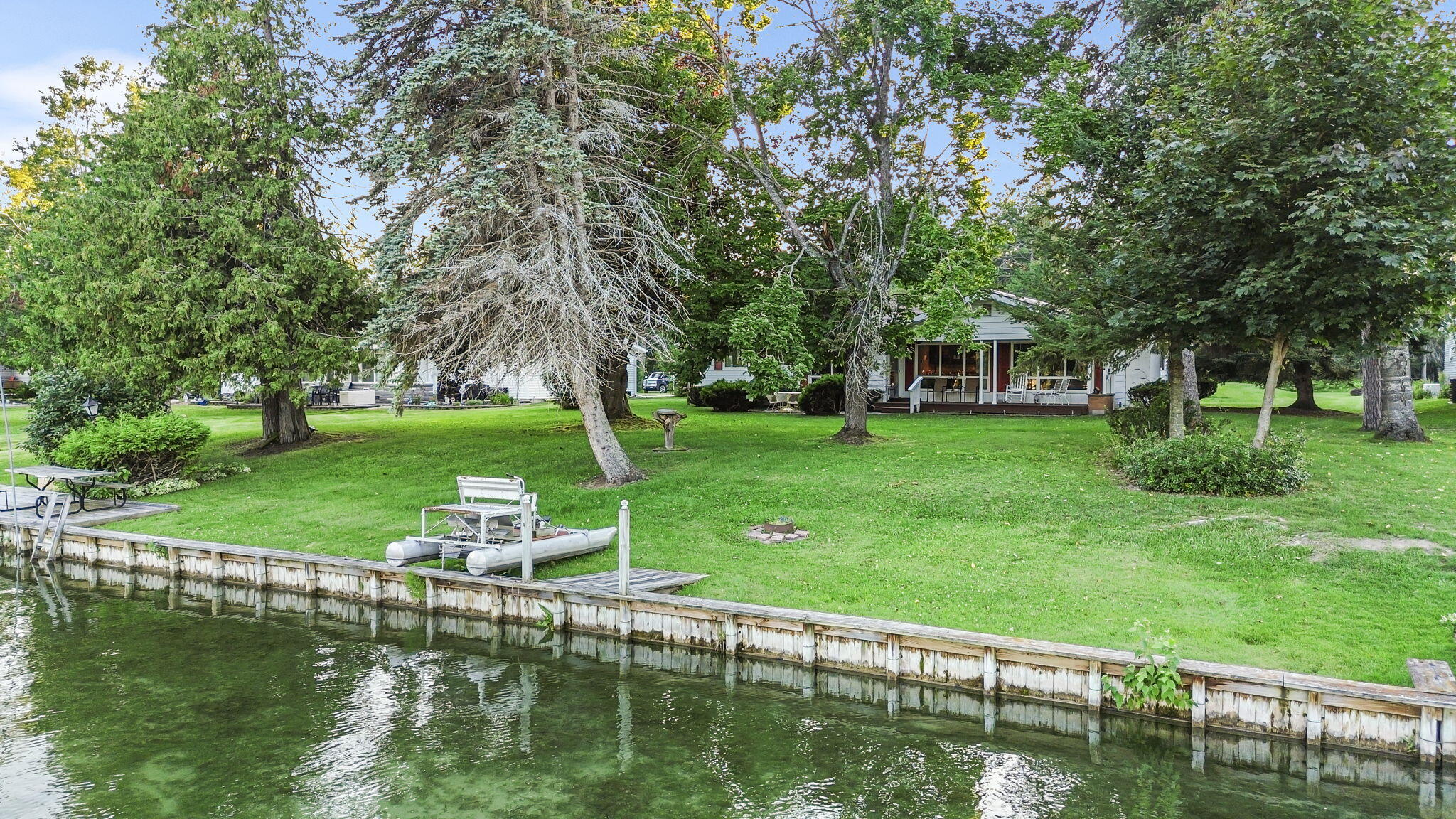 Cheboygan, Michigan 49721, United States, 3 Bedrooms Bedrooms, ,2 BathroomsBathrooms,Residential,Pending,181024