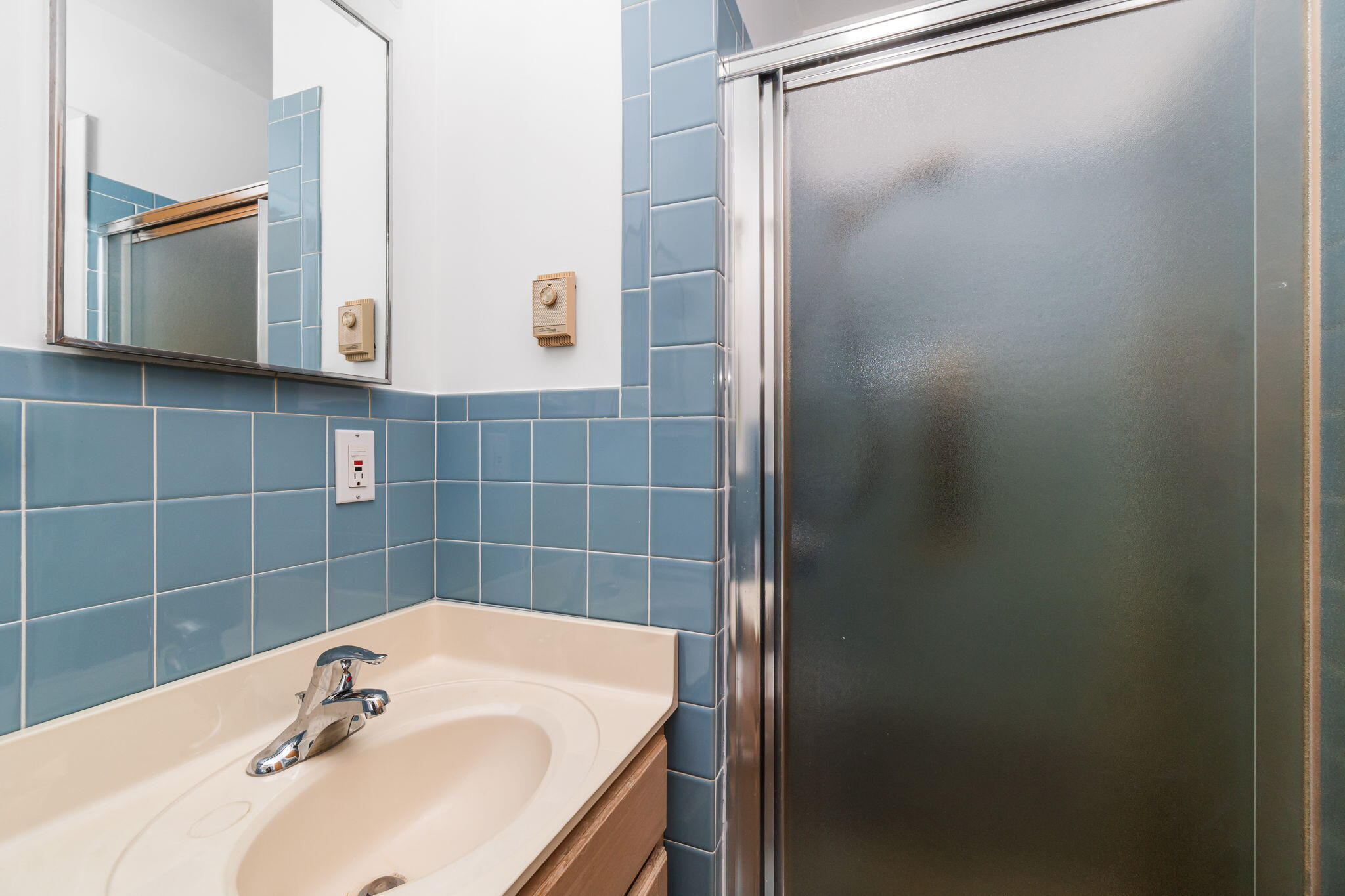 Cheboygan, Michigan 49721, United States, 3 Bedrooms Bedrooms, ,2 BathroomsBathrooms,Residential,Pending,181024