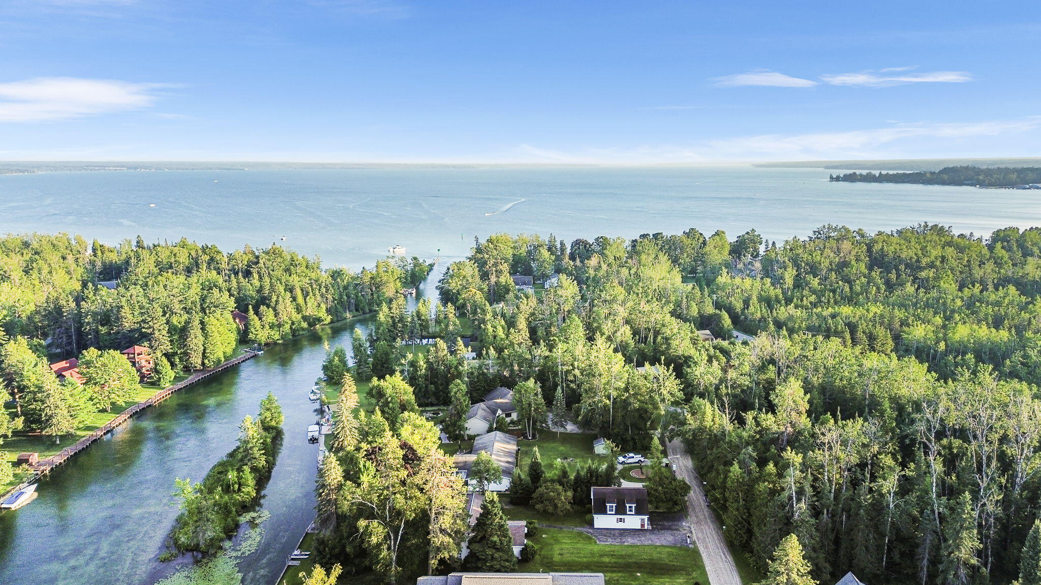 Cheboygan, Michigan 49721, United States, 3 Bedrooms Bedrooms, ,2 BathroomsBathrooms,Residential,Pending,181024