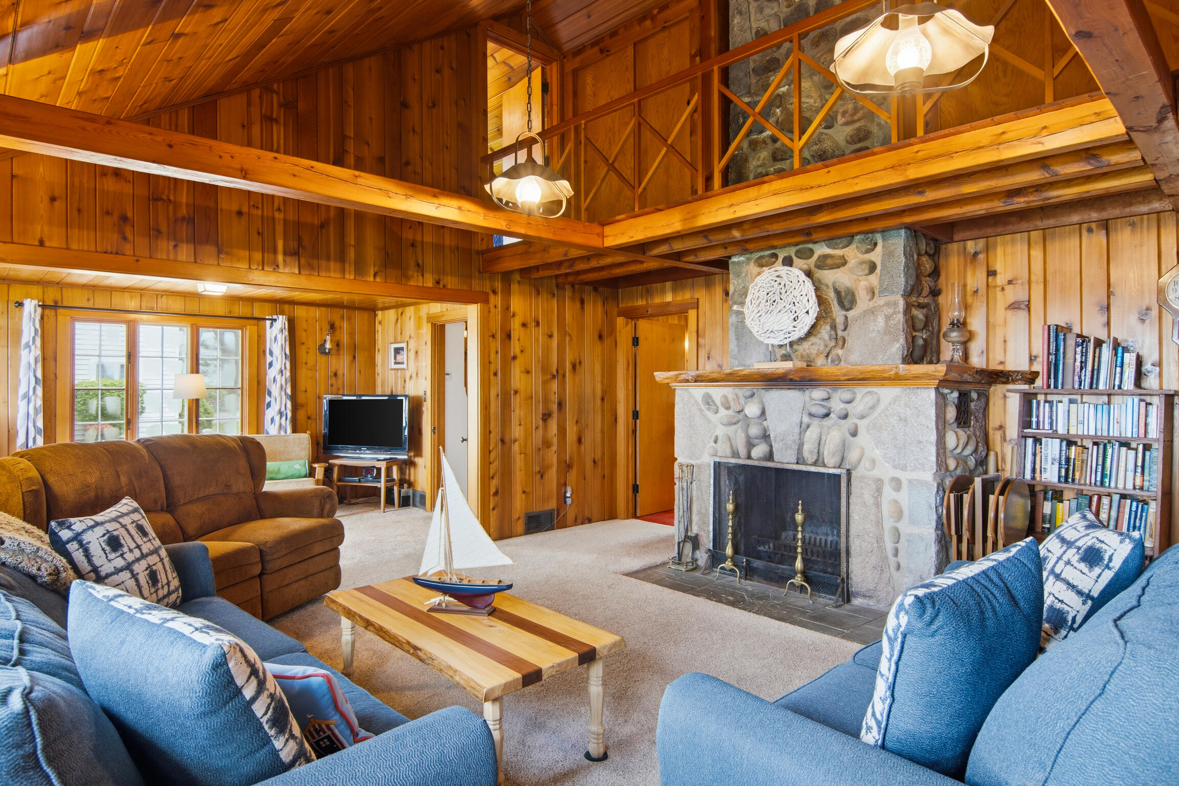 Roscommon, Michigan, 48653, United States, 6 Bedrooms Bedrooms, ,2 BathroomsBathrooms,Residential,Active,2038178