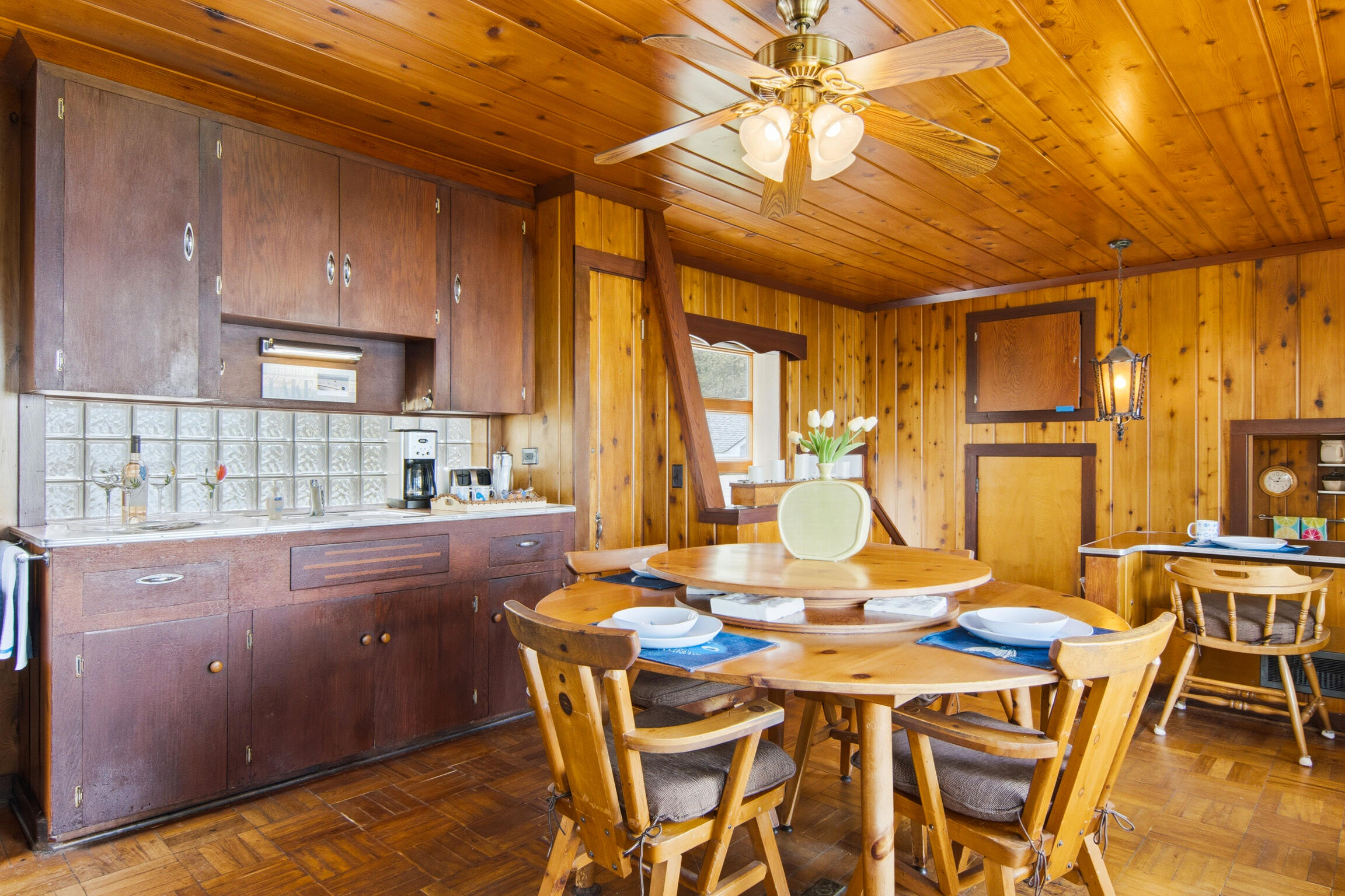 Roscommon, Michigan, 48653, United States, 6 Bedrooms Bedrooms, ,2 BathroomsBathrooms,Residential,Active,2038178