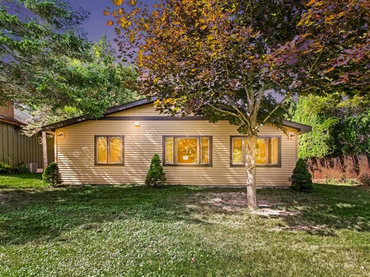 171 PLYMOUTH BEACH RD, INDIAN RIVER, MI 49749 - Image 1ae283c2cf177e9a1e0ebedd6606c7cd/386972712