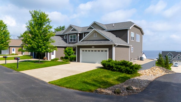 4876 W HOUGHTON LAKE DR, HOUGHTON LAKE, MI 48629 - Image 1cedd97d497a819ba7778b5b64dd2b5f/170765807