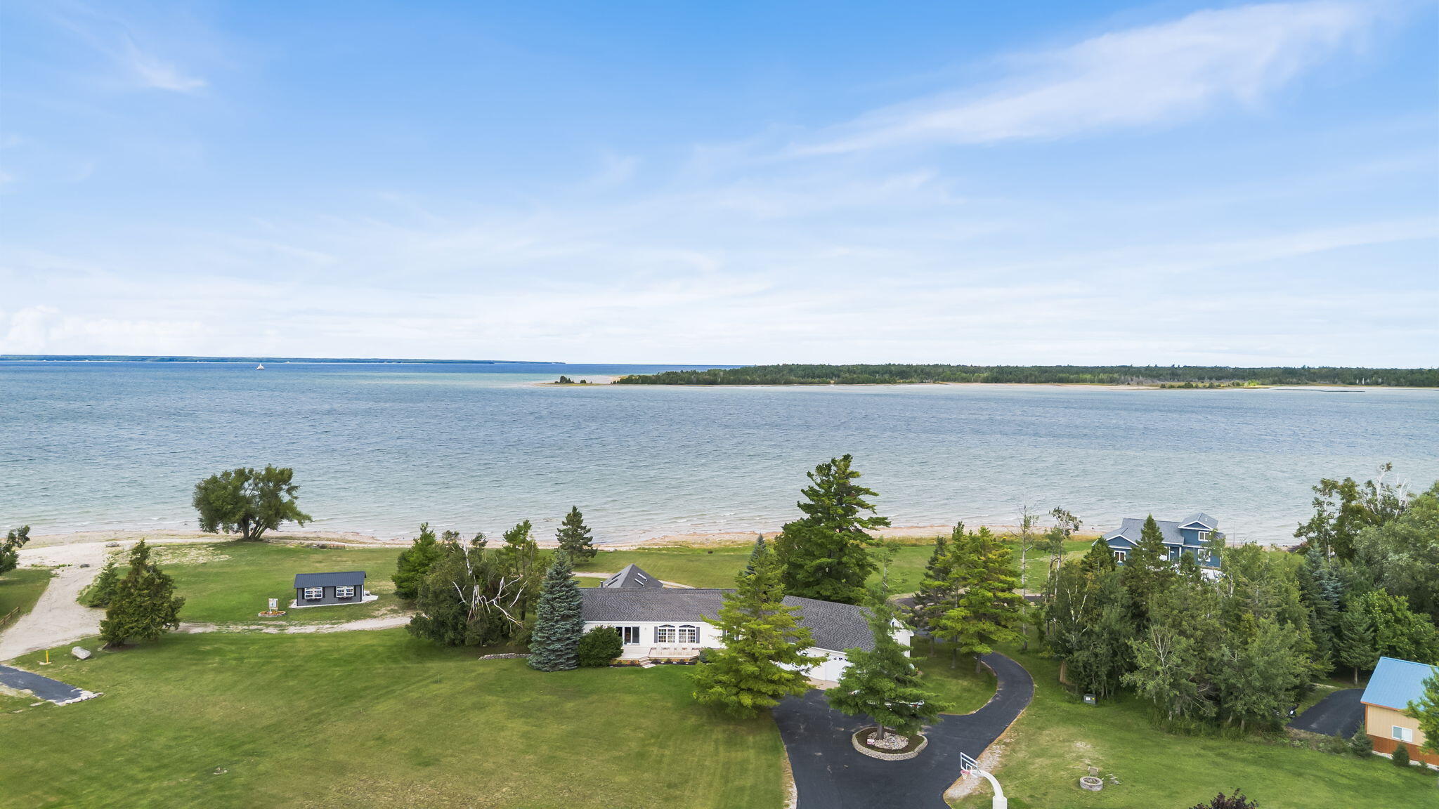 Cheboygan, Michigan 49721, United States, 5 Bedrooms Bedrooms, ,3 BathroomsBathrooms,Residential,Contingent,200260