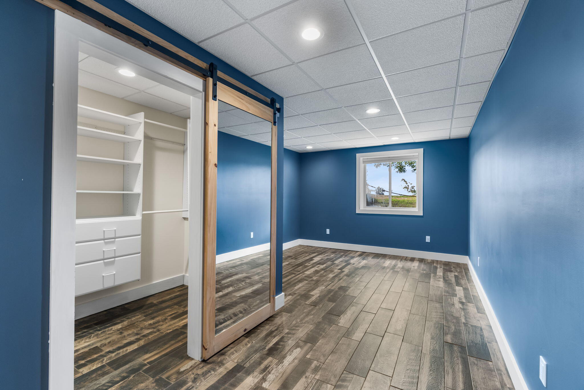 Cheboygan, Michigan 49721, United States, 5 Bedrooms Bedrooms, ,3 BathroomsBathrooms,Residential,Contingent,200260