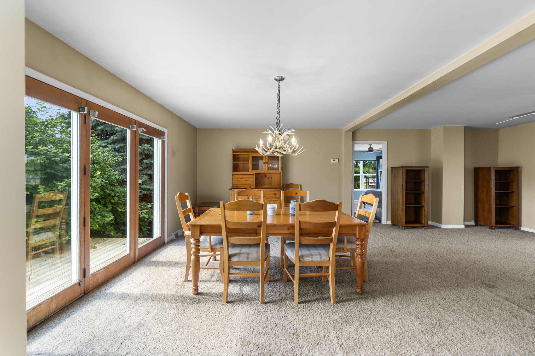 Cheboygan, Michigan 49721, United States, 5 Bedrooms Bedrooms, ,3 BathroomsBathrooms,Residential,Contingent,200260