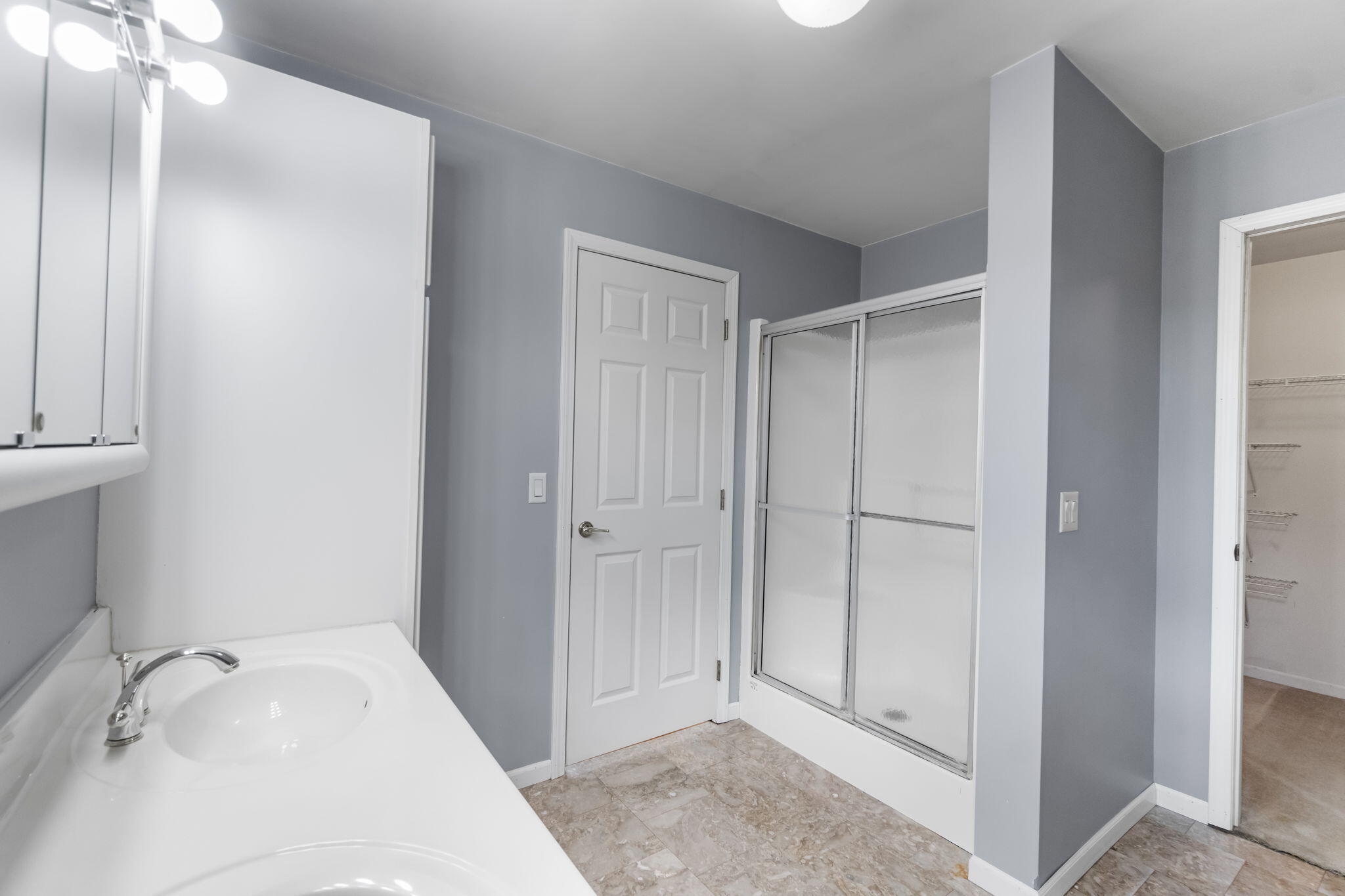 Cheboygan, Michigan 49721, United States, 5 Bedrooms Bedrooms, ,3 BathroomsBathrooms,Residential,Contingent,200260