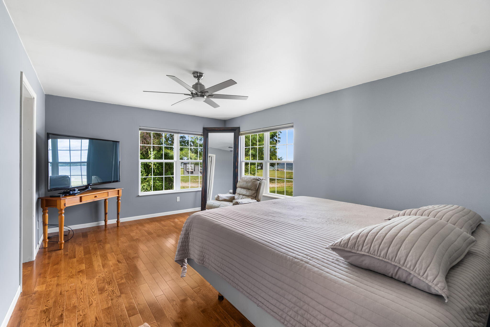 Cheboygan, Michigan 49721, United States, 5 Bedrooms Bedrooms, ,3 BathroomsBathrooms,Residential,Contingent,200260