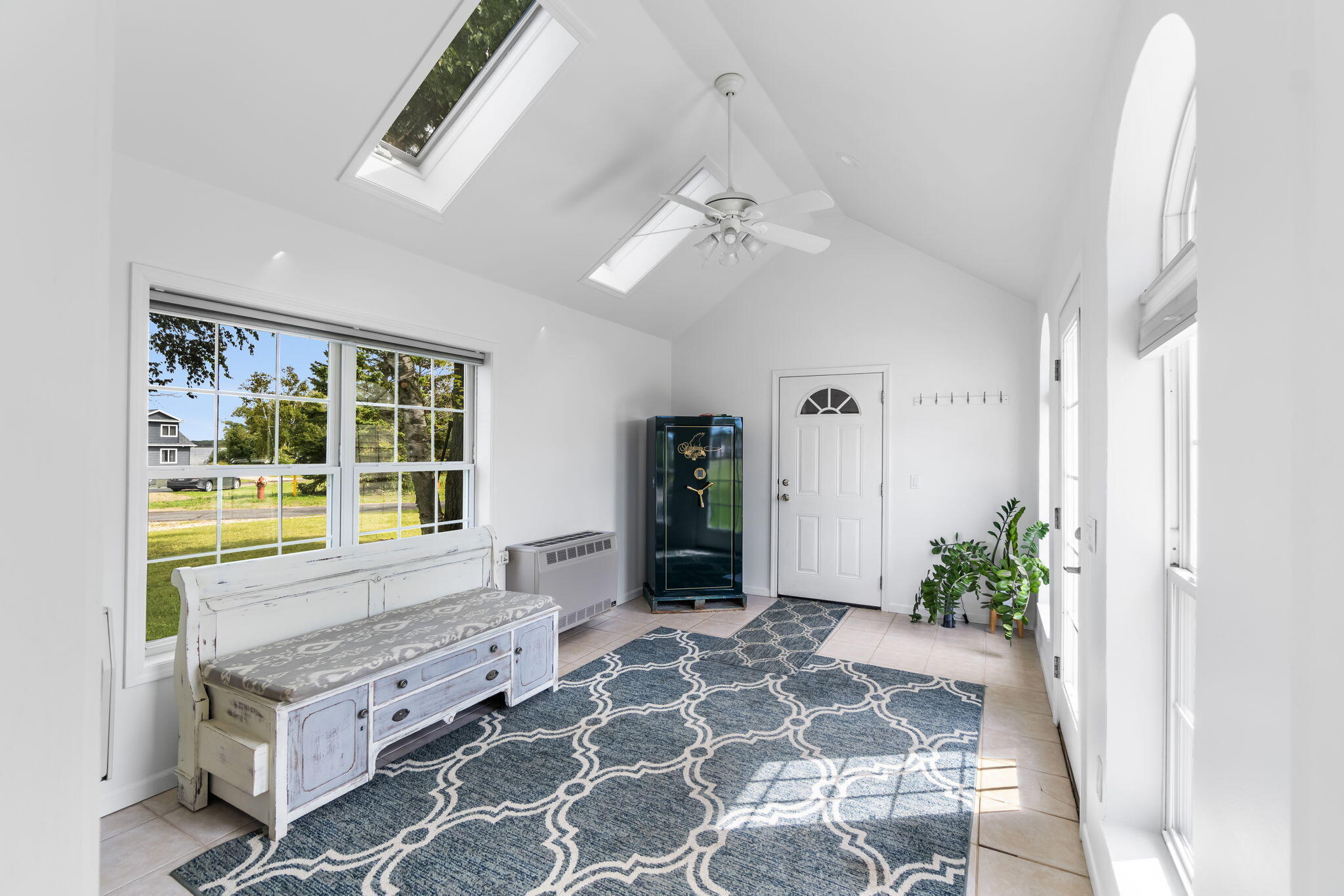 Cheboygan, Michigan 49721, United States, 5 Bedrooms Bedrooms, ,3 BathroomsBathrooms,Residential,Contingent,200260