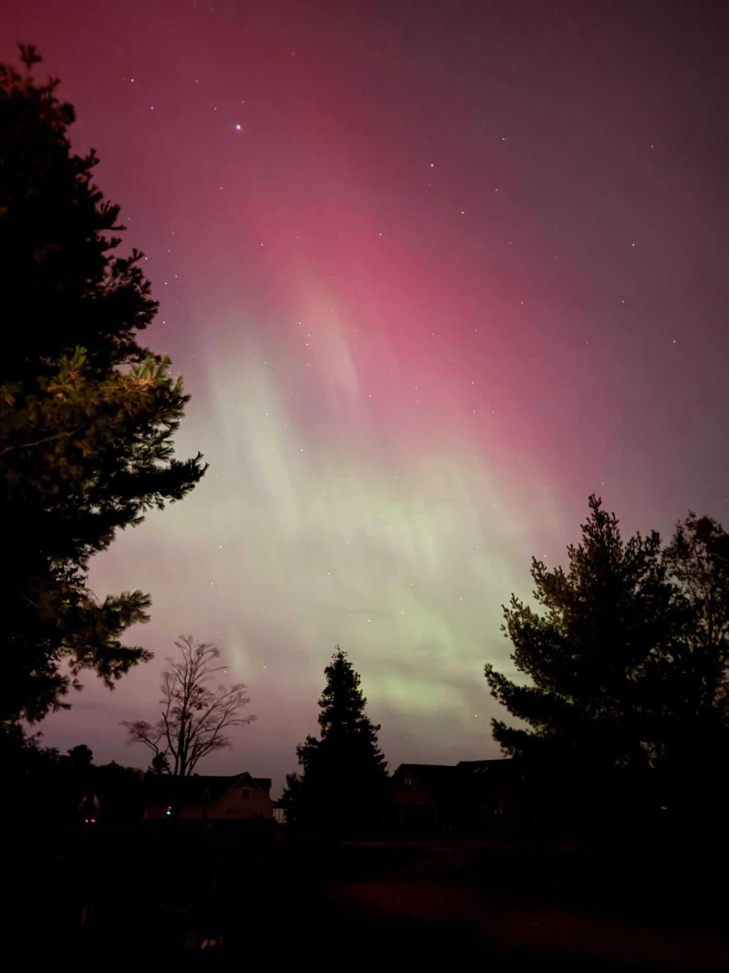 Cheboygan, Michigan 49721, United States, 5 Bedrooms Bedrooms, ,3 BathroomsBathrooms,Residential,Contingent,200260